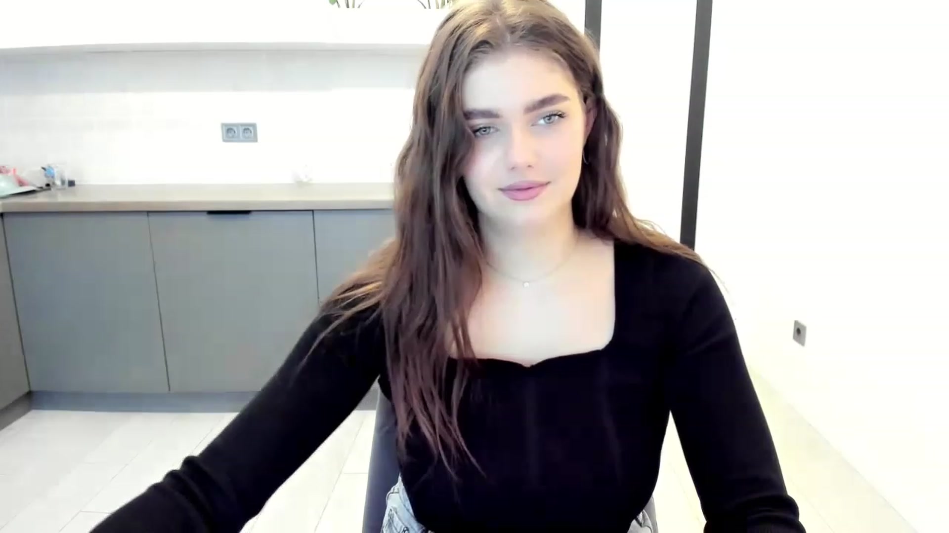 Gallery image thumbnail from VickiVong's myfreecams stream on, 12/05/2022, 12:47 image 11 of 20