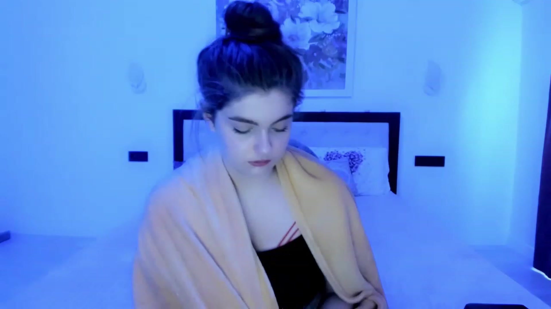 Gallery image thumbnail from VickiVong's myfreecams stream on, 12/20/2022, 09:52 image 11 of 20