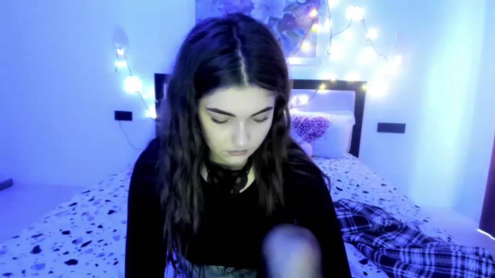 Gallery image thumbnail from VickiVong's myfreecams stream on, 12/29/2022, 10:53 image 1 of 20
