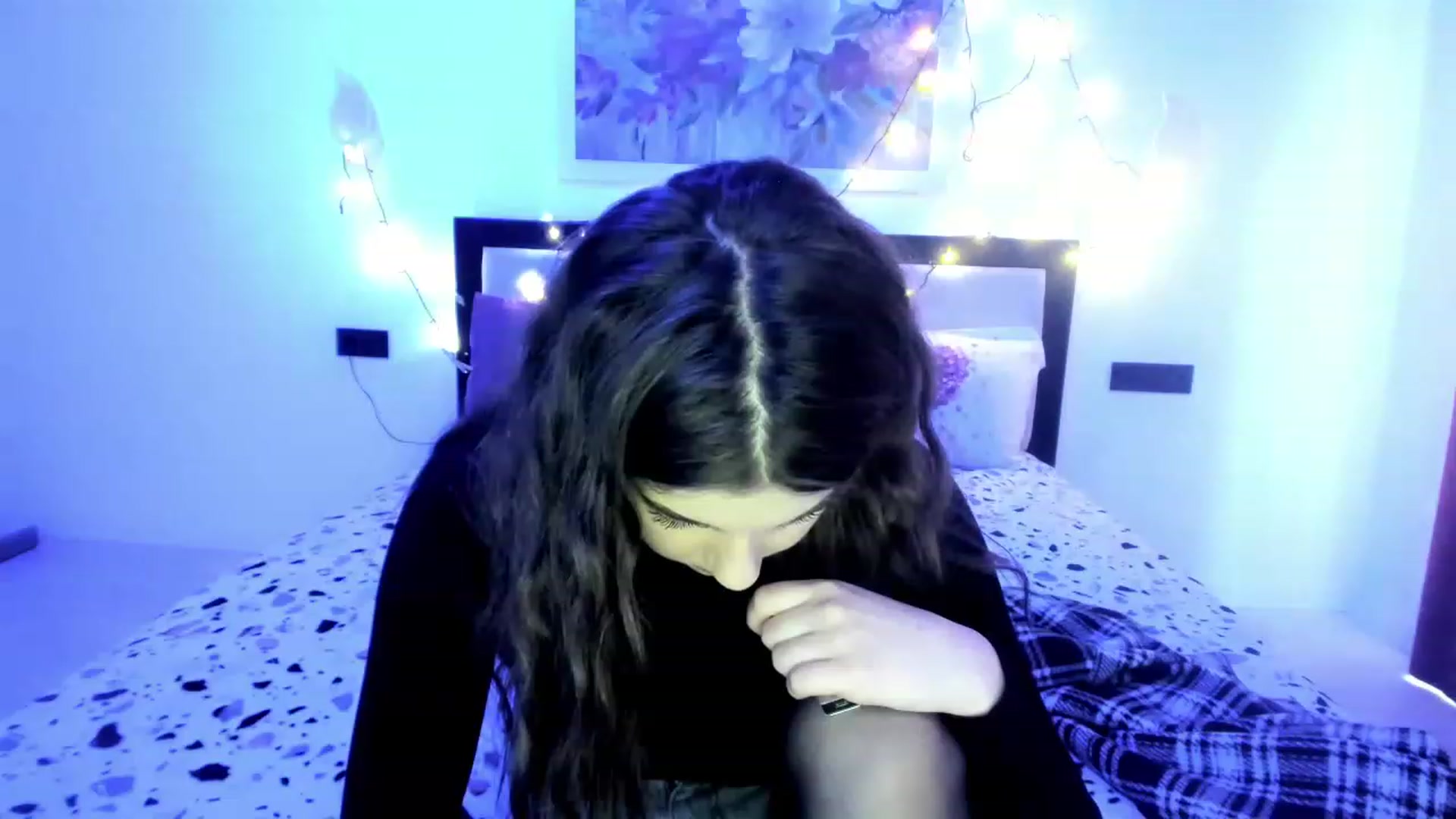 Gallery image thumbnail from VickiVong's myfreecams stream on, 12/29/2022, 10:53 image 8 of 20