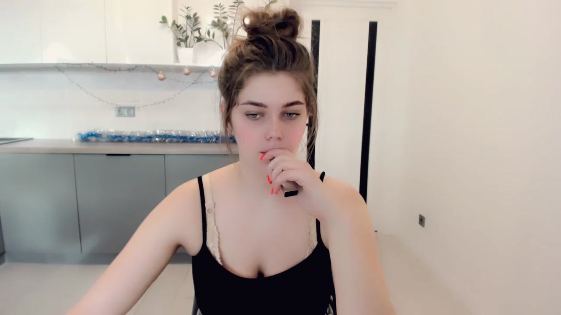 Gallery image thumbnail from VickiVong's myfreecams stream on, 01/05/2023, 11:51 image 8 of 20