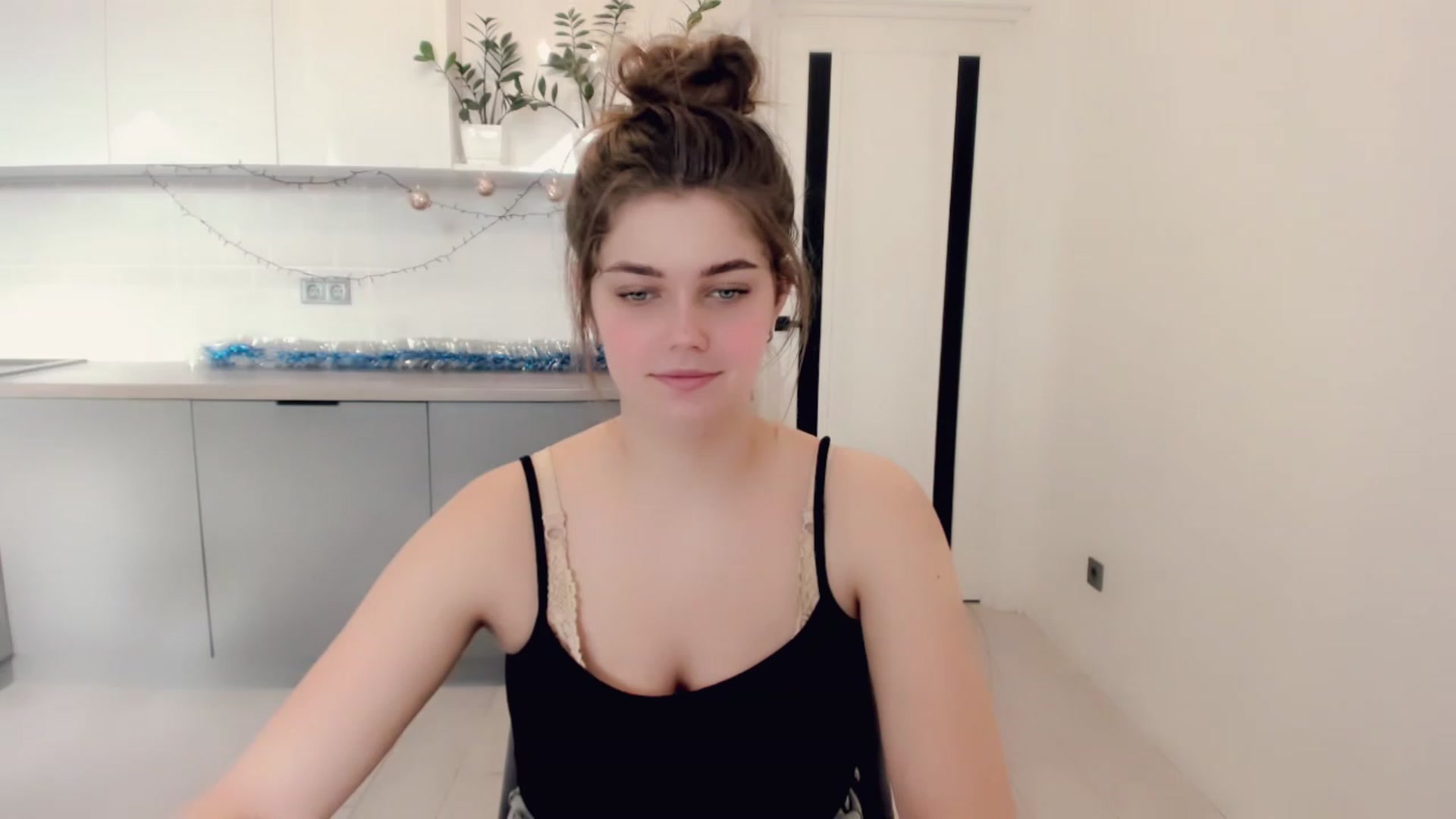 Gallery image thumbnail from VickiVong's myfreecams stream on, 01/05/2023, 11:51 image 7 of 20