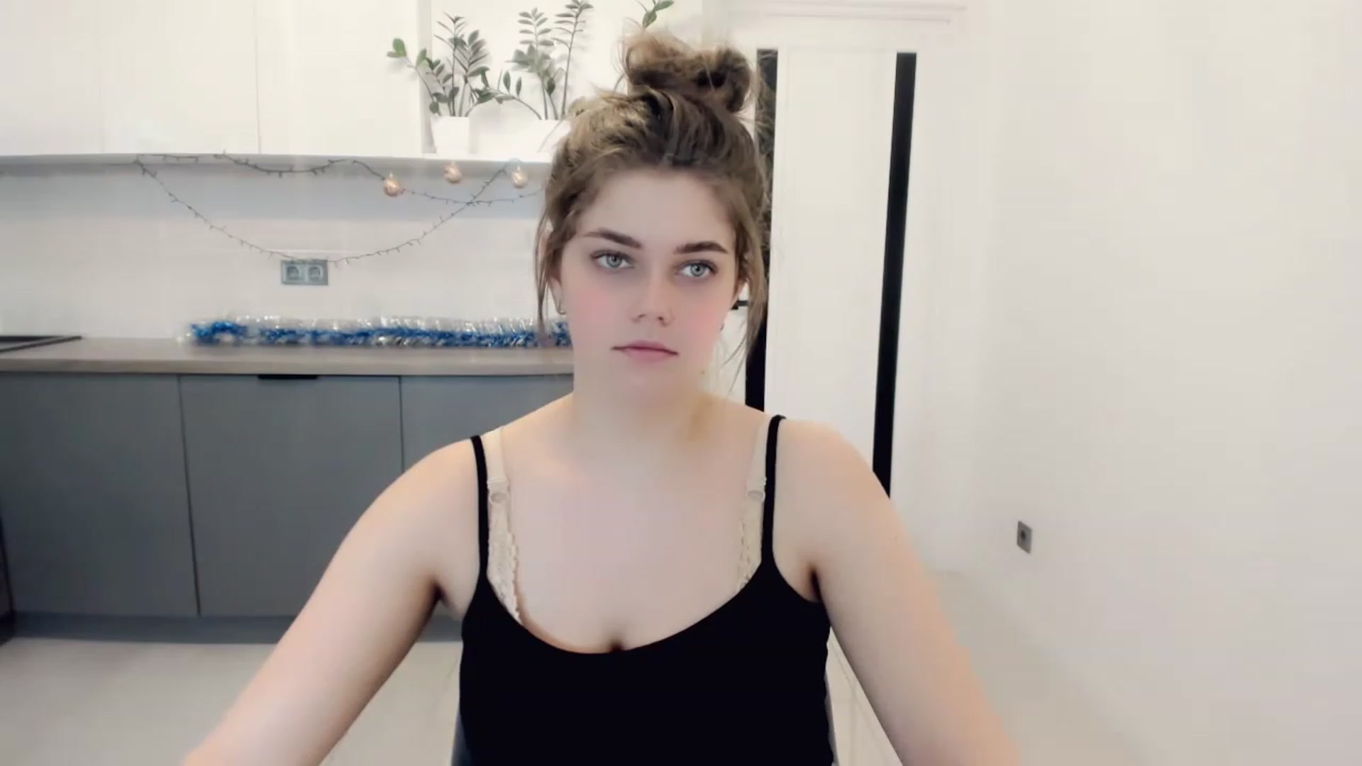 Gallery image thumbnail from VickiVong's myfreecams stream on, 01/05/2023, 11:51 image 20 of 20