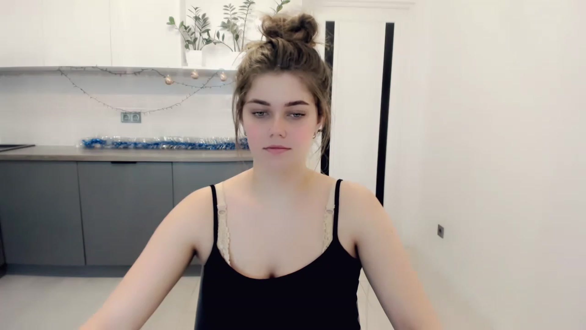 Gallery image thumbnail from VickiVong's myfreecams stream on, 01/05/2023, 11:51 image 19 of 20