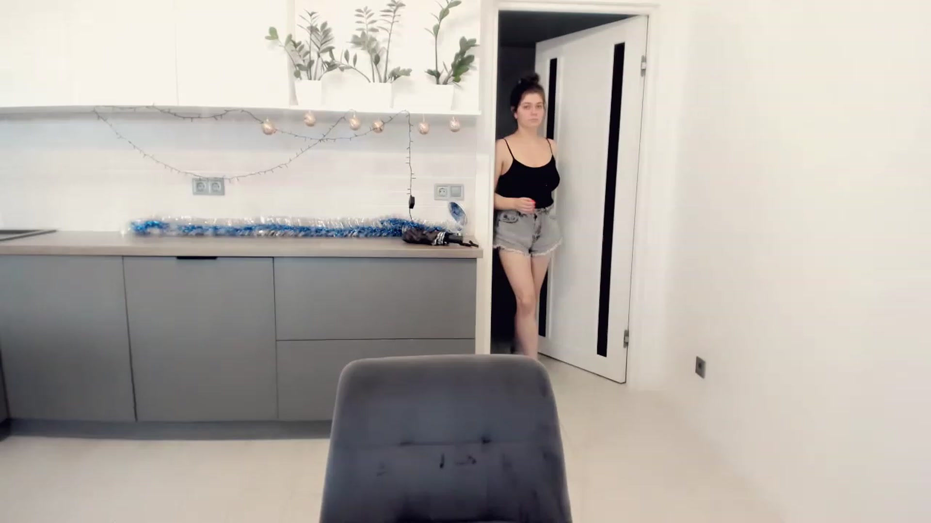 Gallery image thumbnail from VickiVong's myfreecams stream on, 01/05/2023, 11:51 image 13 of 20