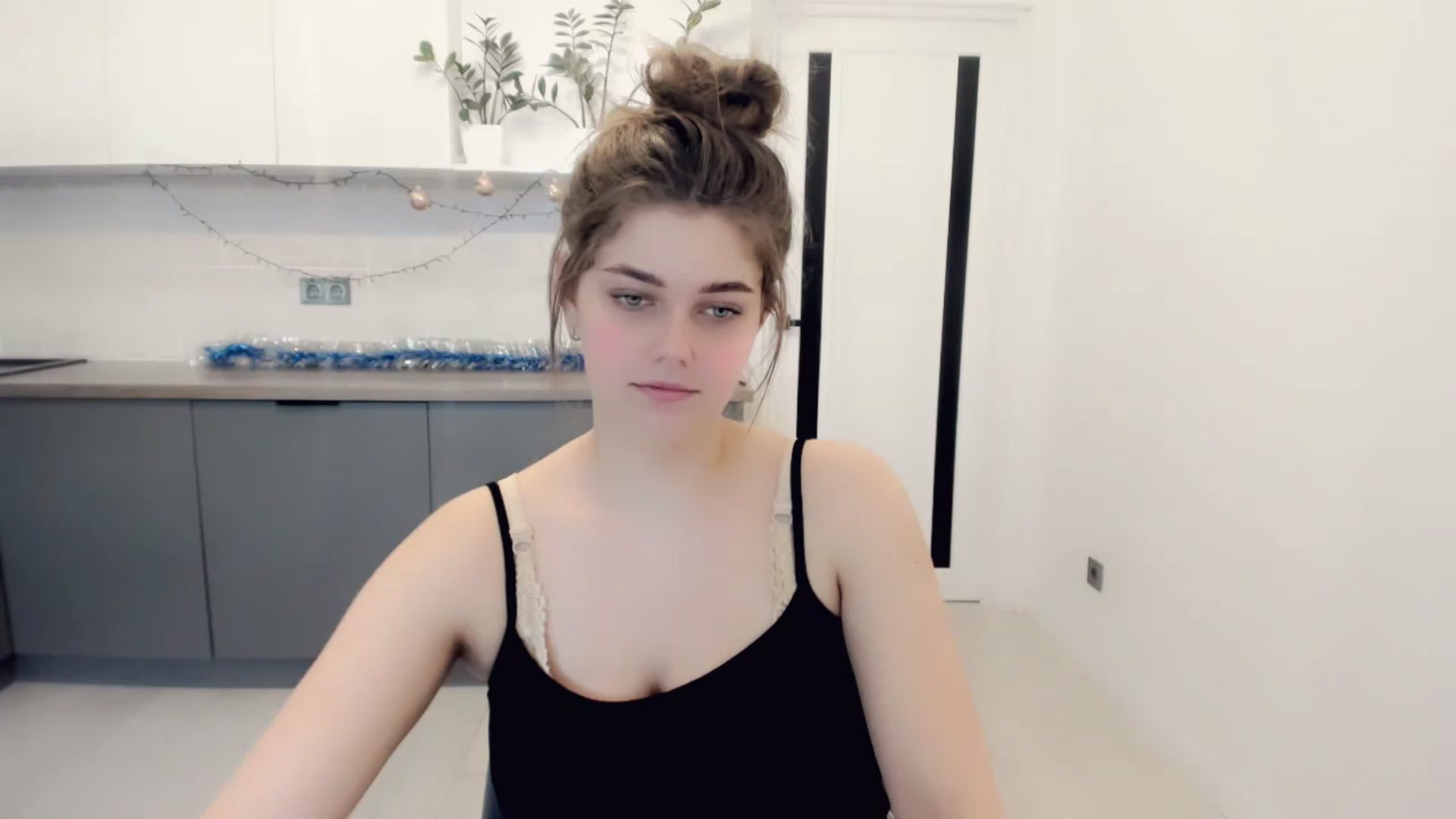 Gallery image thumbnail from VickiVong's myfreecams stream on, 01/05/2023, 11:51 image 18 of 20