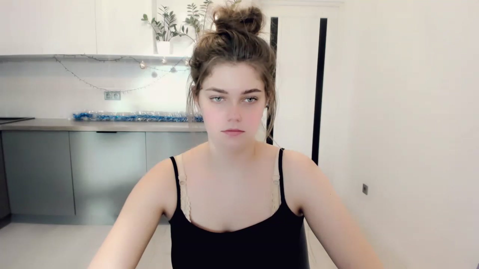 Gallery image thumbnail from VickiVong's myfreecams stream on, 01/05/2023, 12:58 image 18 of 20