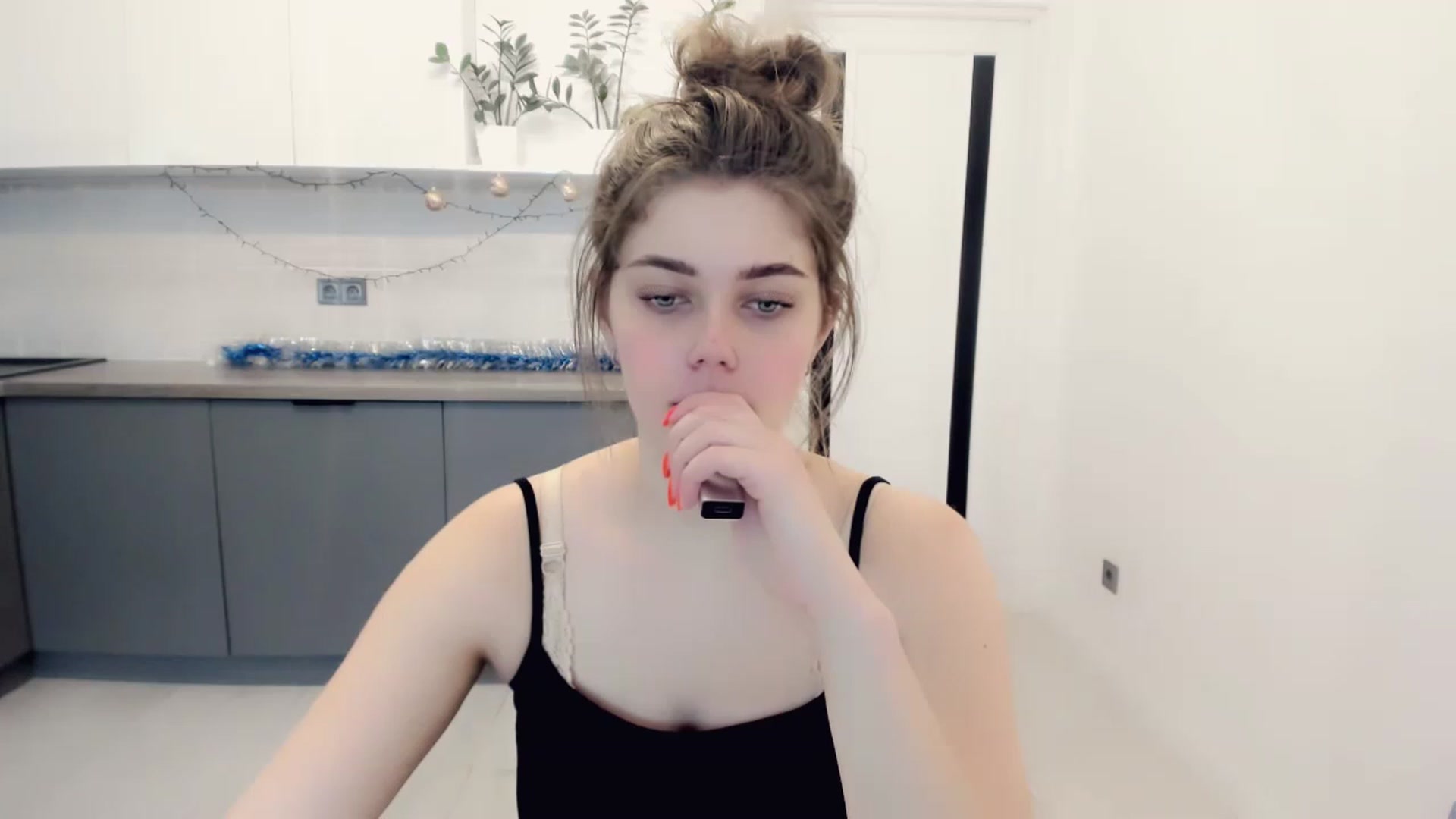 Gallery image thumbnail from VickiVong's myfreecams stream on, 01/05/2023, 12:58 image 6 of 20