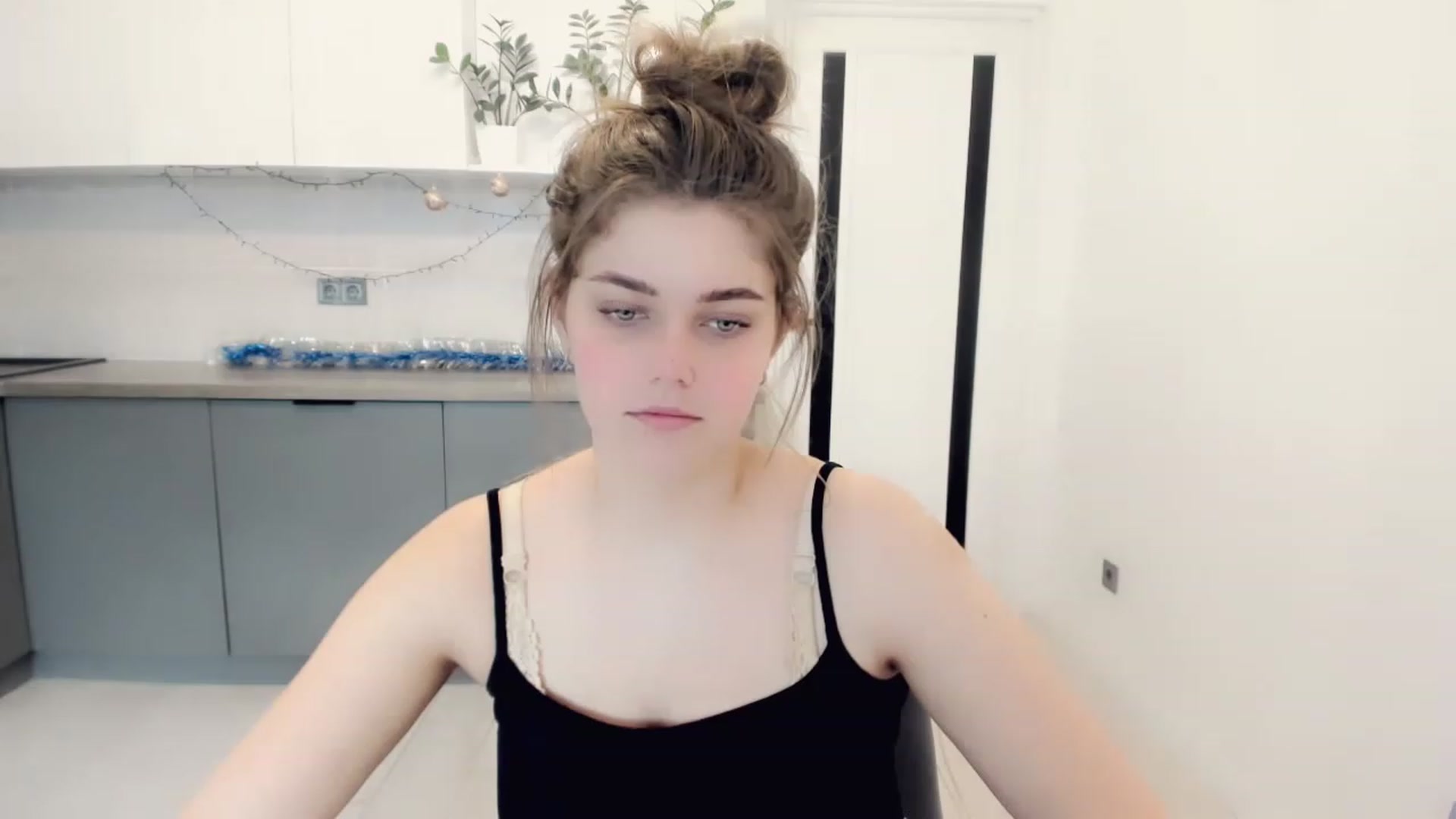 Gallery image thumbnail from VickiVong's myfreecams stream on, 01/05/2023, 12:58 image 15 of 20