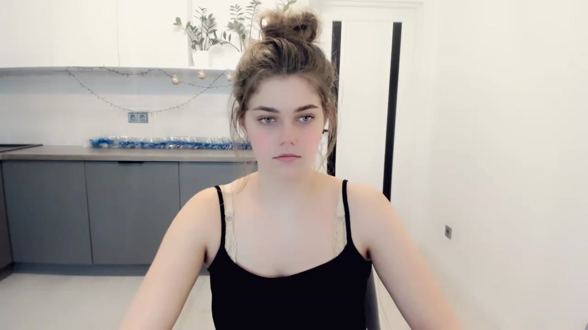 Gallery image thumbnail from VickiVong's myfreecams stream on, 01/05/2023, 12:58 image 9 of 20