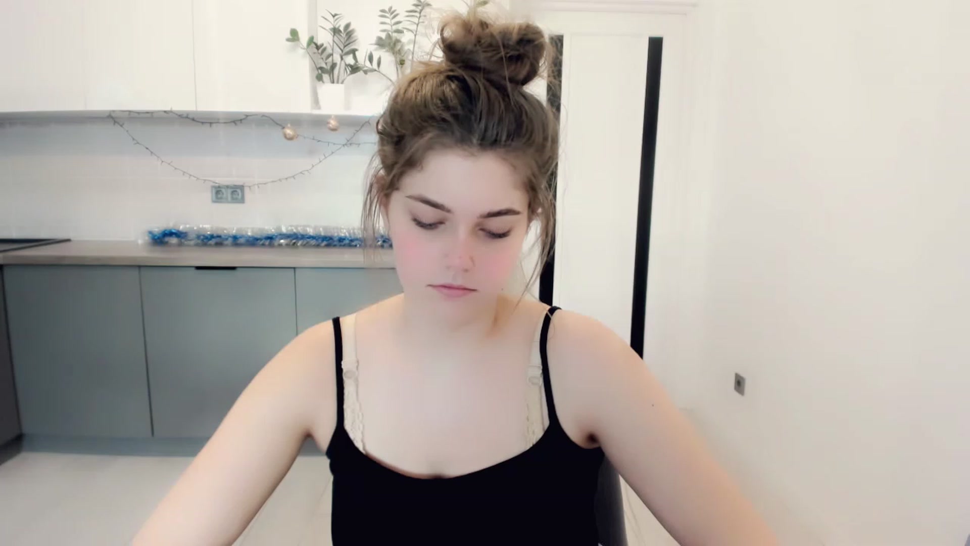 Gallery image thumbnail from VickiVong's myfreecams stream on, 01/05/2023, 12:58 image 17 of 20