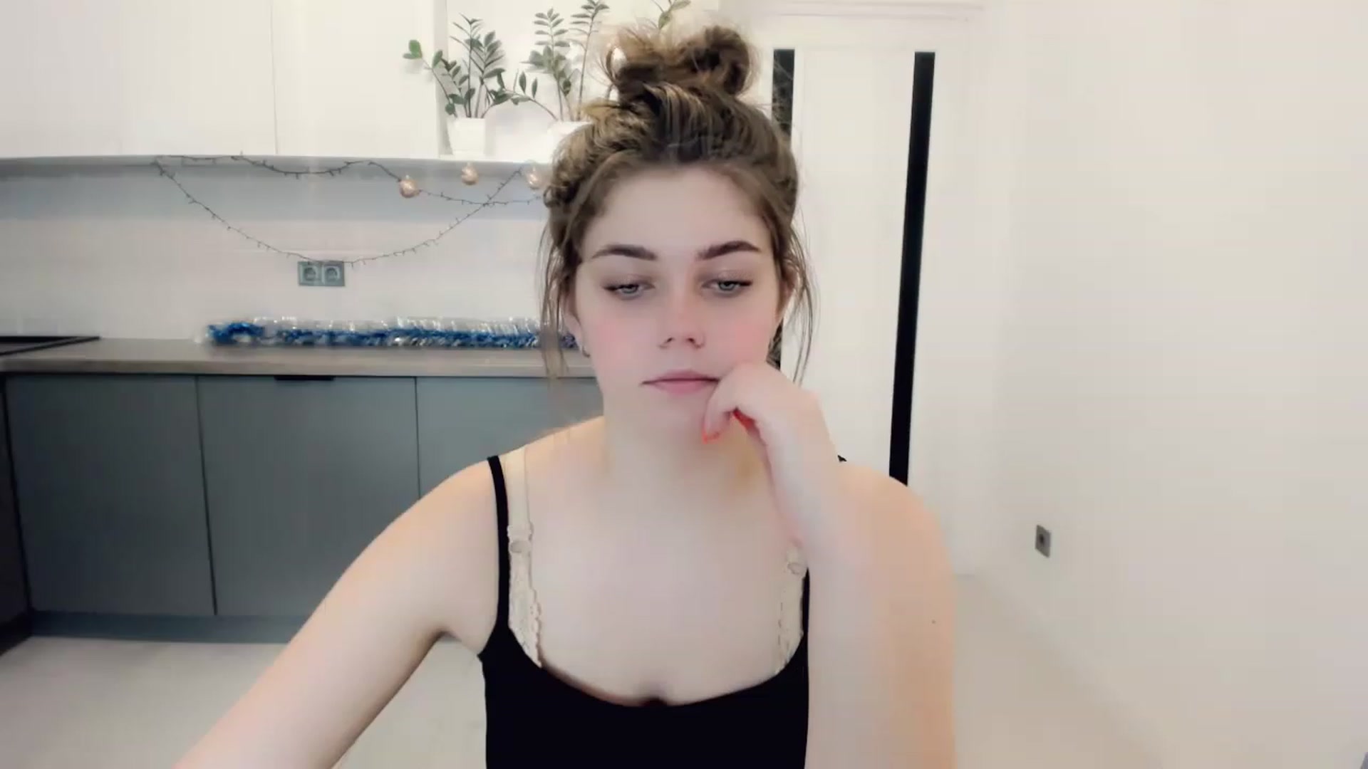 Gallery image thumbnail from VickiVong's myfreecams stream on, 01/05/2023, 12:58 image 14 of 20