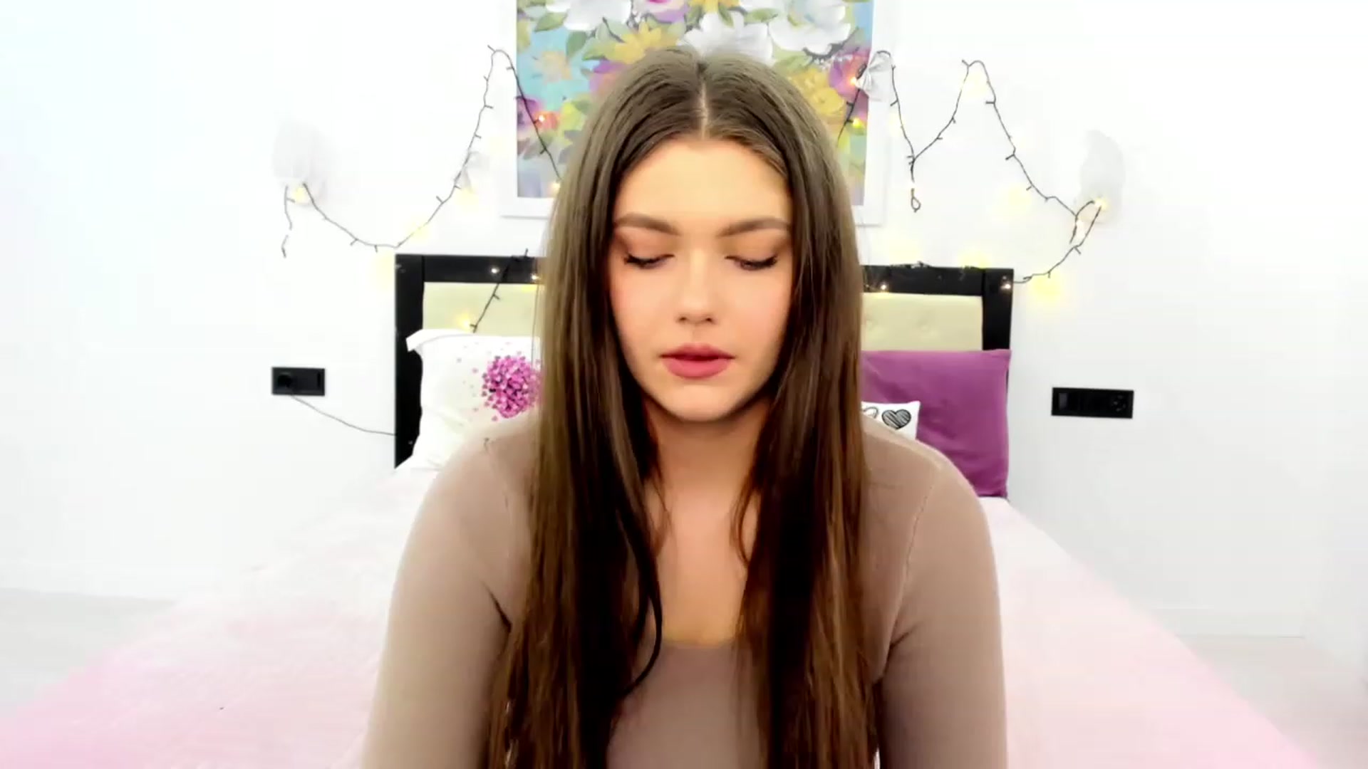 Gallery image thumbnail from VickiVong's myfreecams stream on, 03/03/2023, 12:59 image 15 of 20