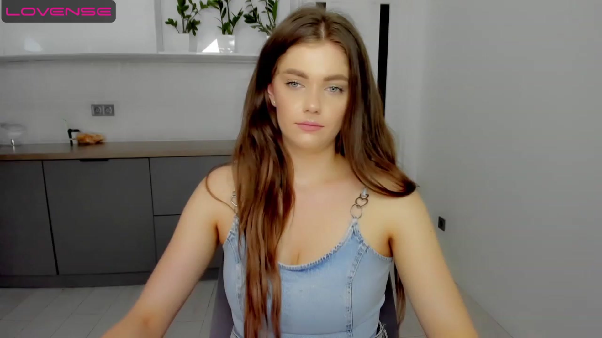 Gallery image thumbnail from VickiVong's myfreecams stream on, 06/27/2023, 10:03 image 14 of 20