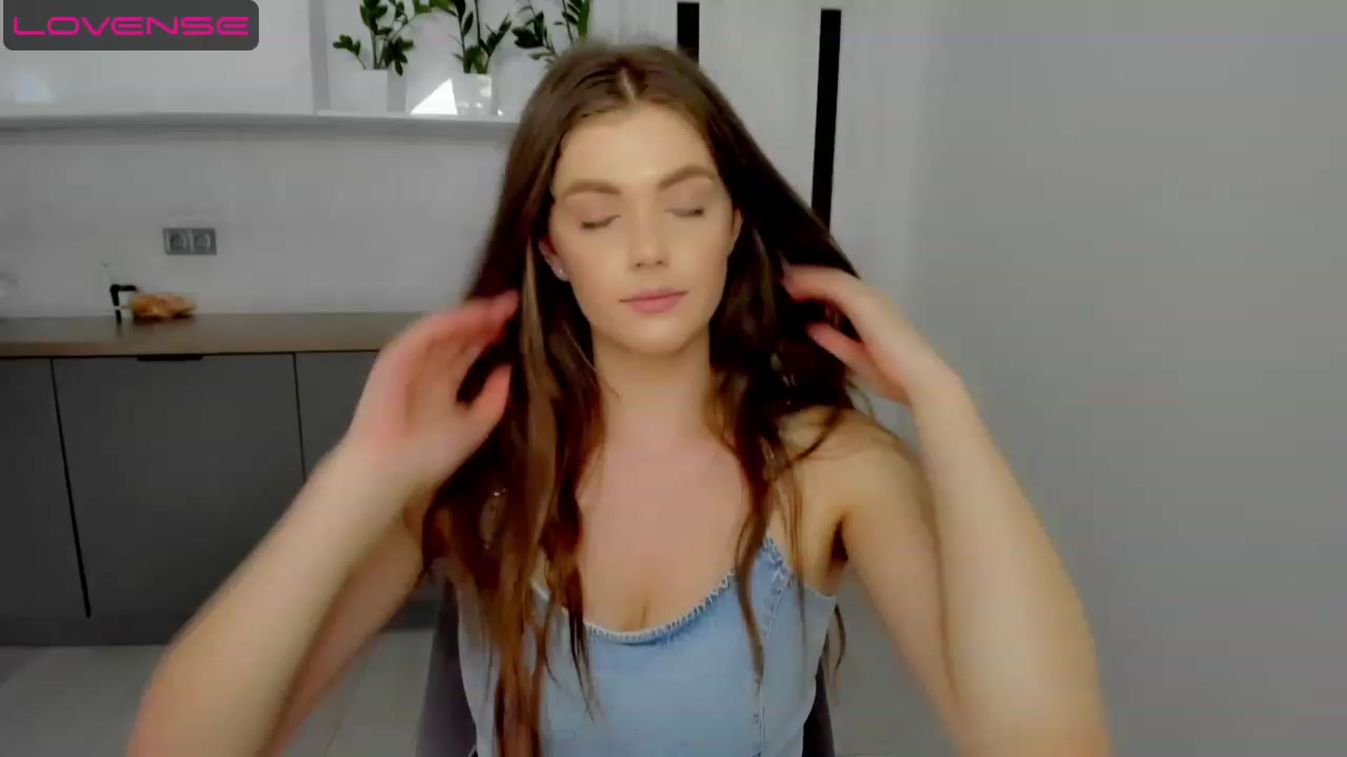 Gallery image thumbnail from VickiVong's myfreecams stream on, 06/27/2023, 10:03 image 6 of 20