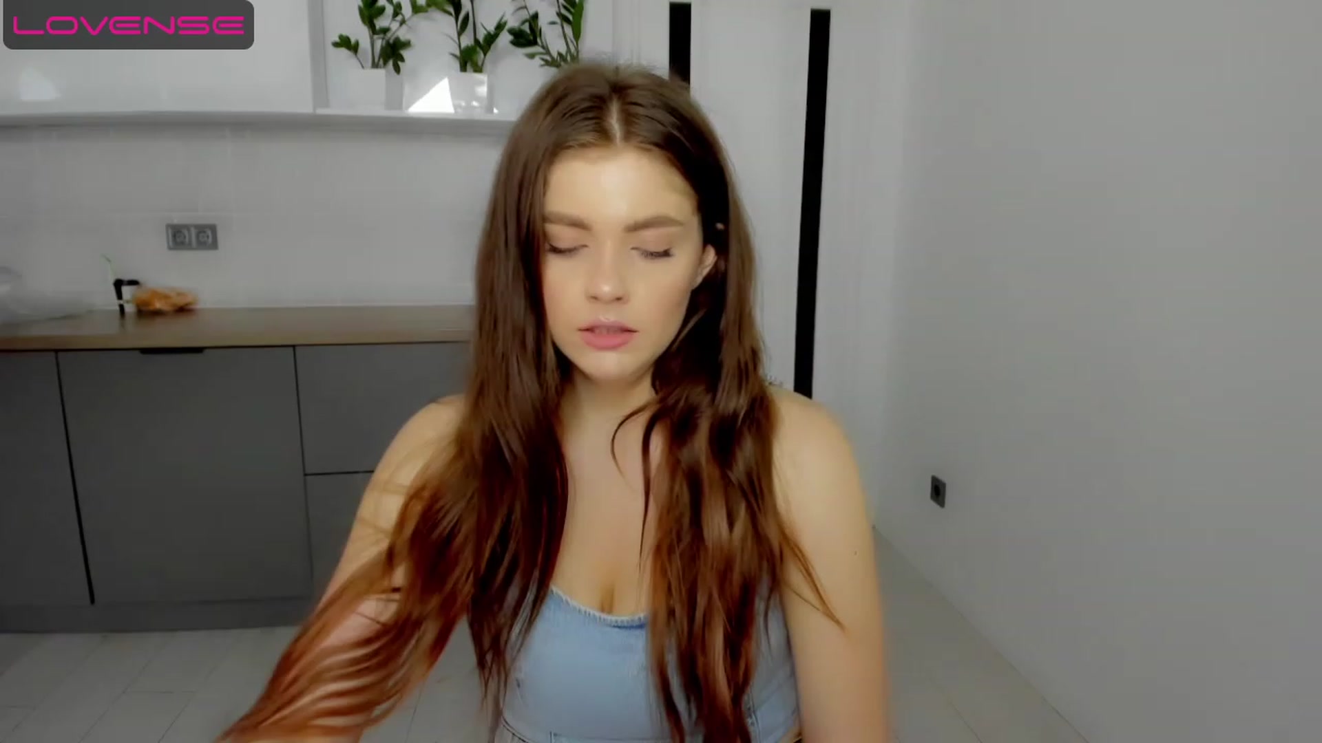 Gallery image thumbnail from VickiVong's myfreecams stream on, 06/27/2023, 10:03 image 4 of 20