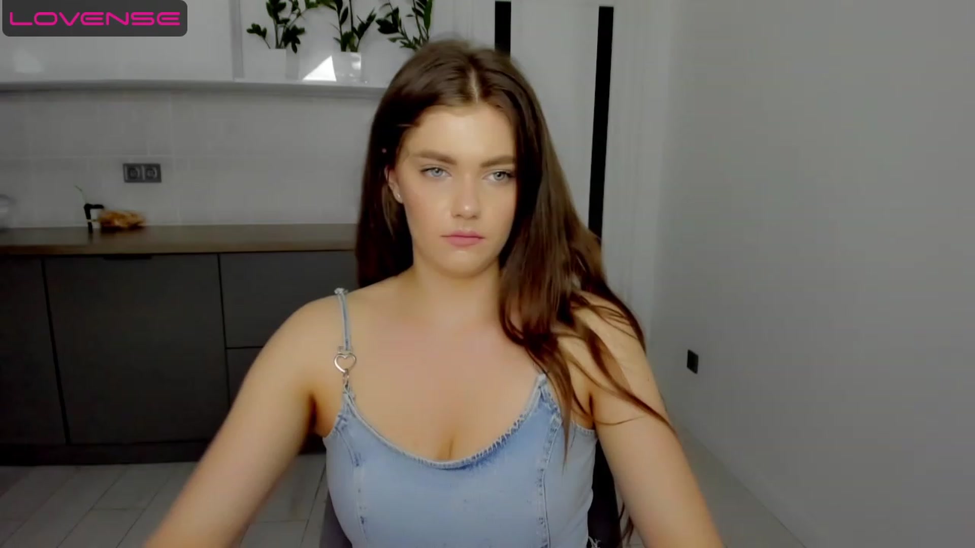 Gallery image thumbnail from VickiVong's myfreecams stream on, 06/27/2023, 10:22 image 8 of 20