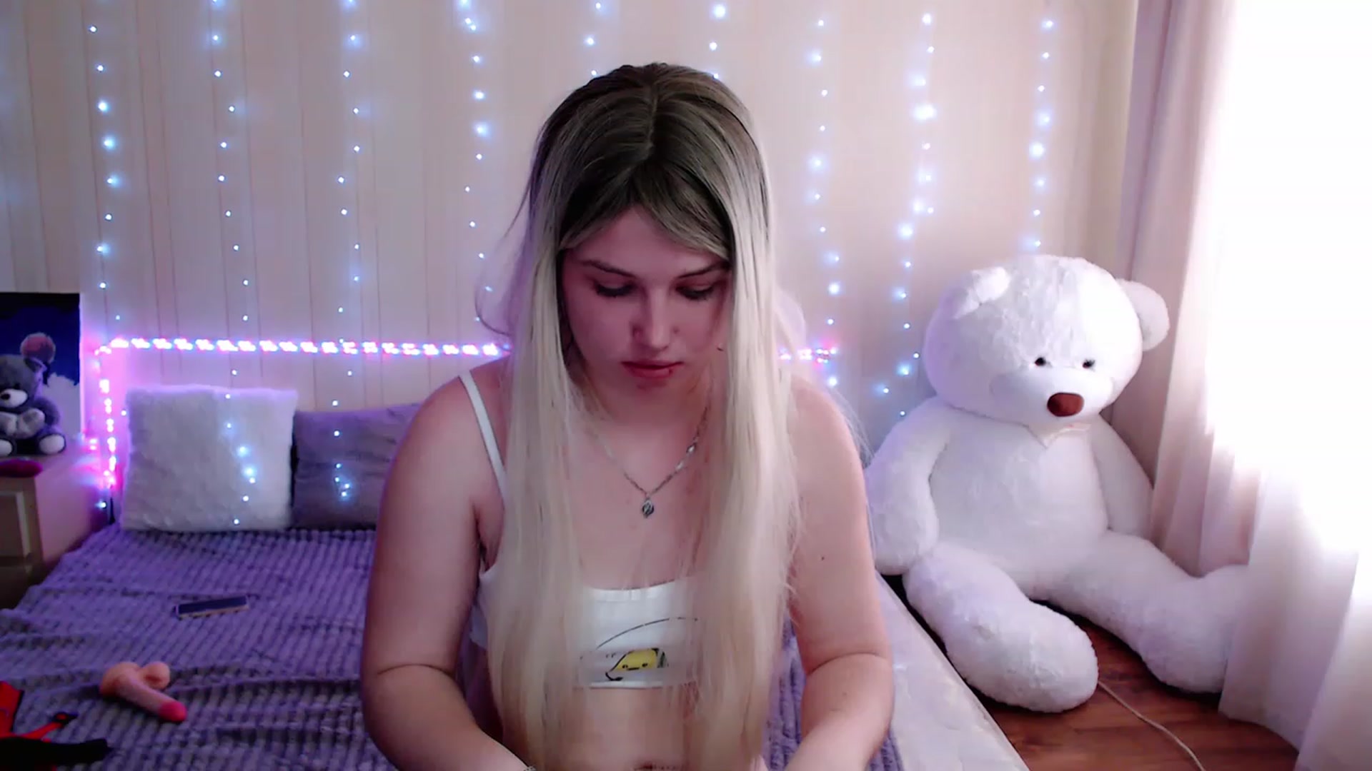 Gallery image thumbnail from Vicki_E's myfreecams stream on, 04/21/2023, 14:05 image 9 of 20