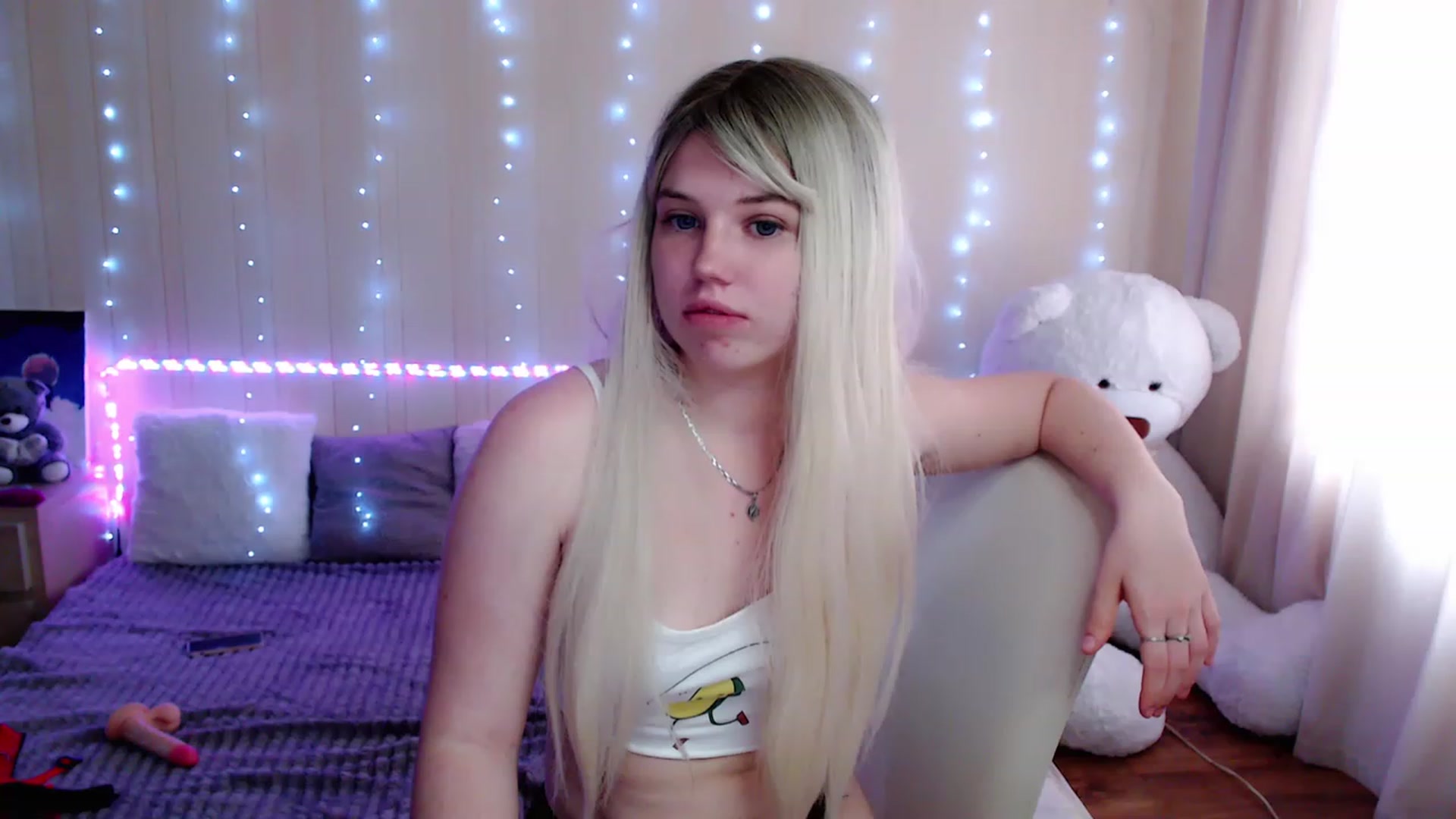 Gallery image thumbnail from Vicki_E's myfreecams stream on, 04/21/2023, 14:05 image 4 of 20