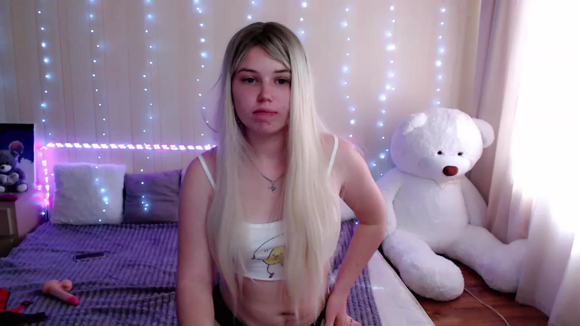 Gallery image thumbnail from Vicki_E's myfreecams stream on, 04/21/2023, 14:05 image 7 of 20