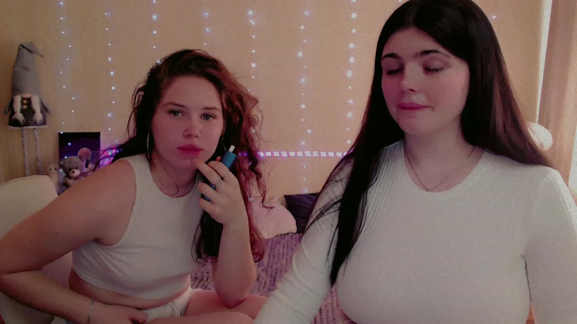 Gallery image thumbnail from Vicki_E's myfreecams stream on, 05/01/2023, 11:33 image 9 of 20