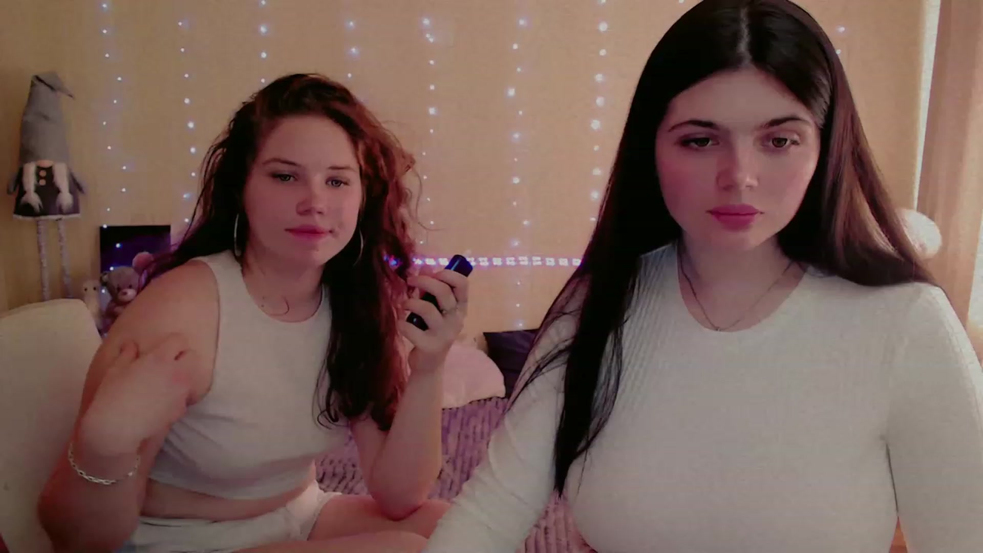 Gallery image thumbnail from Vicki_E's myfreecams stream on, 05/01/2023, 11:33 image 10 of 20