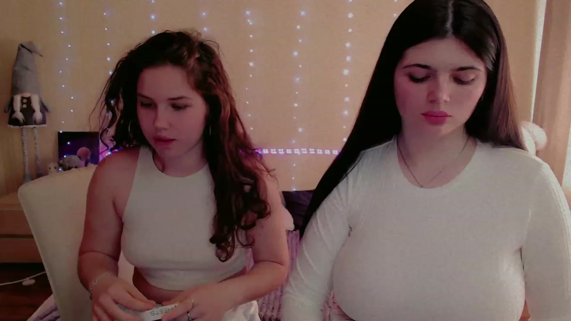 Gallery image thumbnail from Vicki_E's myfreecams stream on, 05/01/2023, 11:33 image 6 of 20