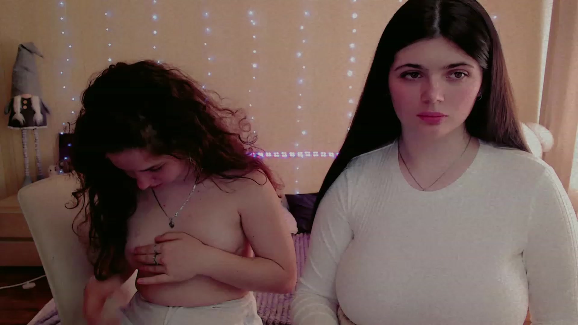 Gallery image thumbnail from Vicki_E's myfreecams stream on, 05/01/2023, 11:33 image 5 of 20