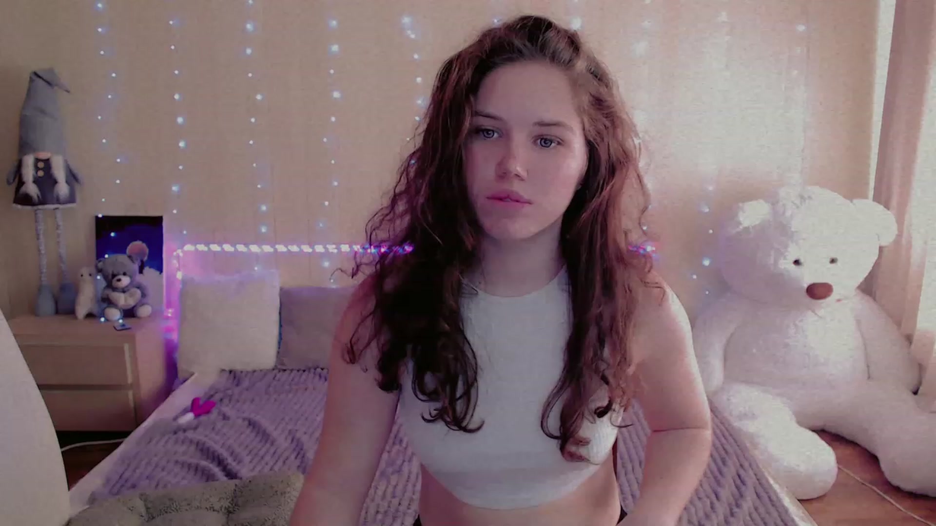 Gallery image thumbnail from Vicki_E's myfreecams stream on, 05/01/2023, 12:09 image 1 of 20