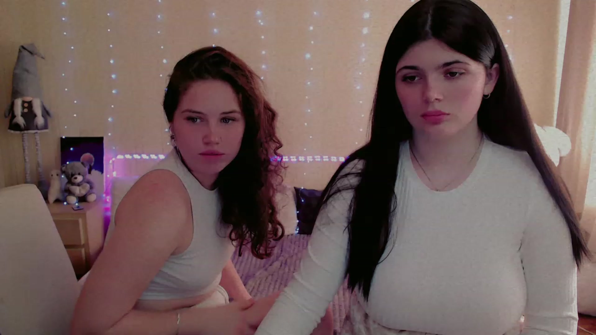 Gallery image thumbnail from Vicki_E's myfreecams stream on, 05/01/2023, 12:09 image 13 of 20