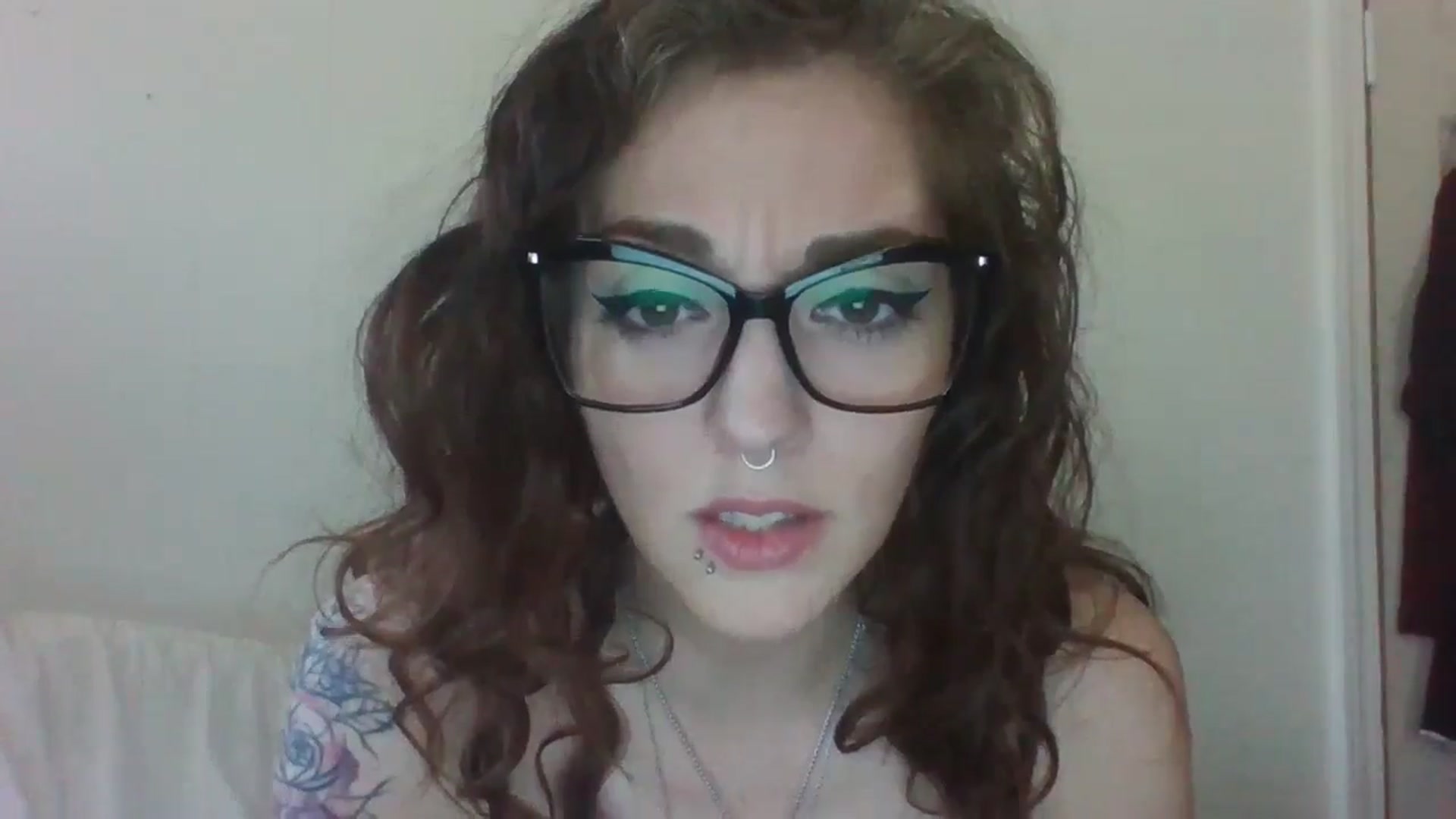 Gallery image thumbnail from Vicki_Rose's myfreecams stream on, 07/19/2024, 21:15 image 17 of 20