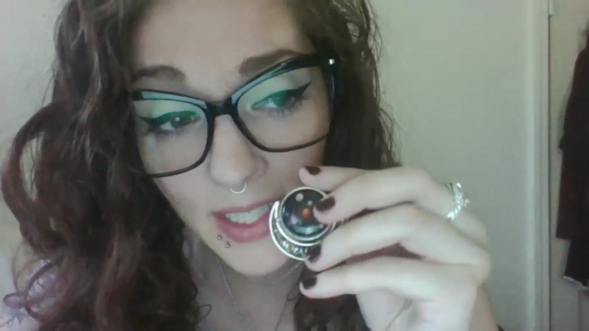 Gallery image thumbnail from Vicki_Rose's myfreecams stream on, 07/19/2024, 21:15 image 6 of 20