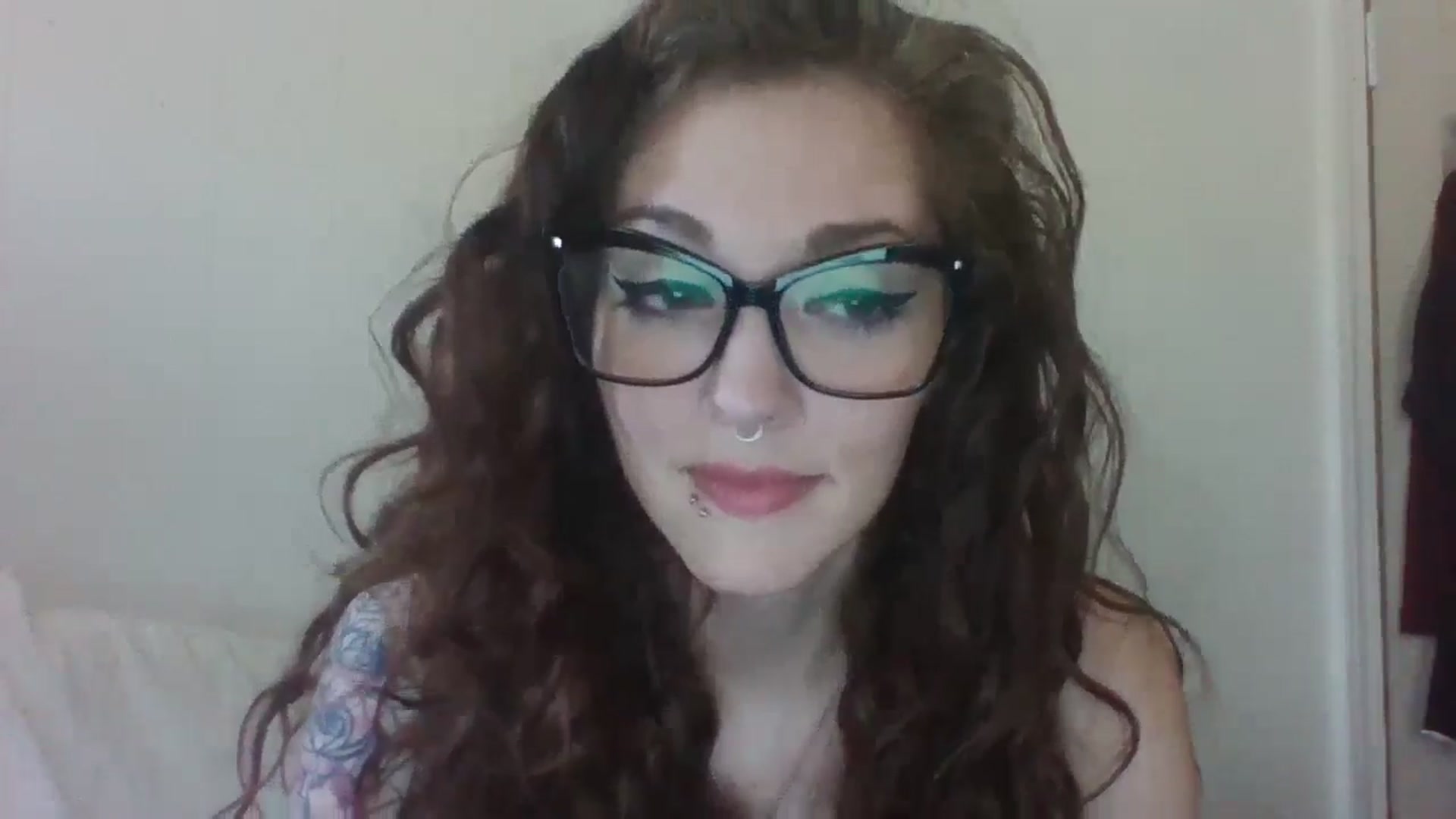 Gallery image thumbnail from Vicki_Rose's myfreecams stream on, 07/19/2024, 21:15 image 18 of 20
