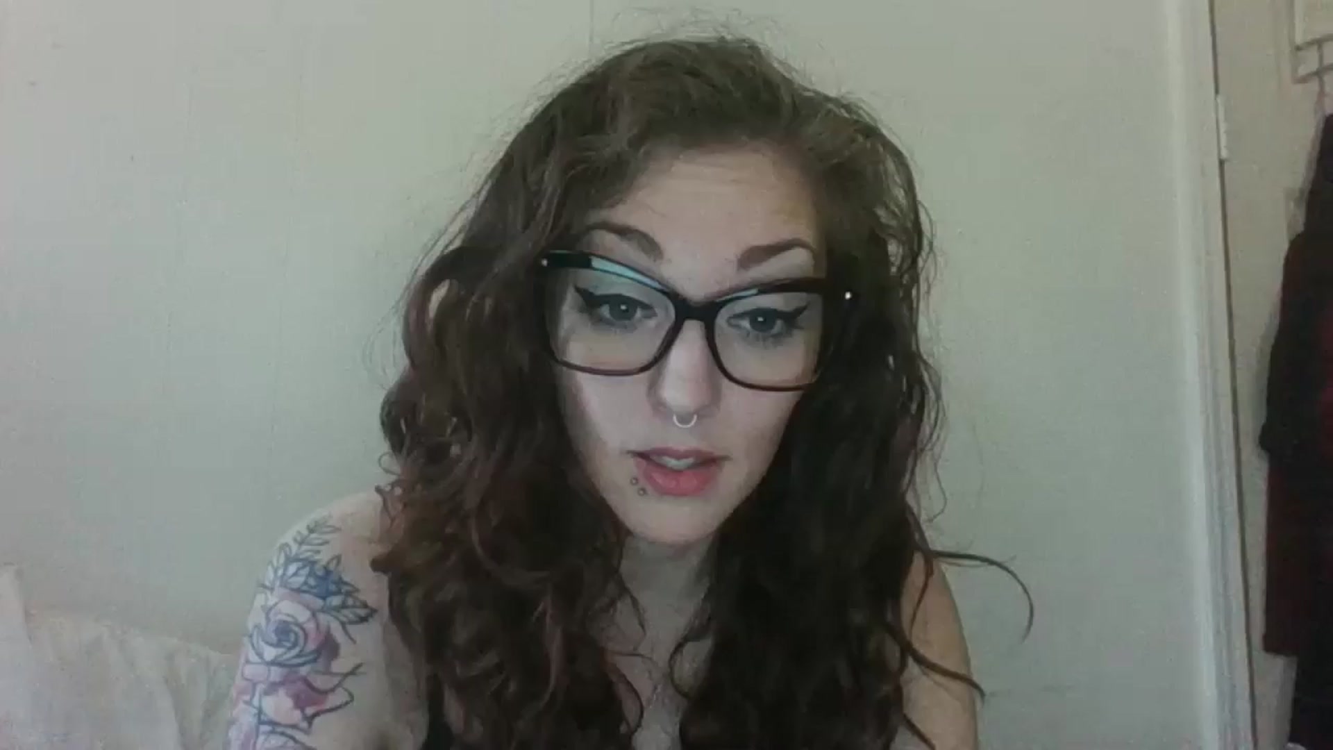 Gallery image thumbnail from Vicki_Rose's myfreecams stream on, 07/19/2024, 21:15 image 2 of 20