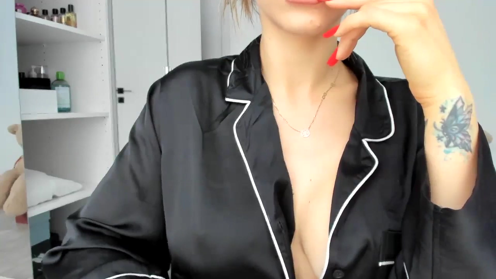 Gallery image thumbnail from Vicky96's myfreecams stream on, 11/27/2023, 13:04 image 3 of 20