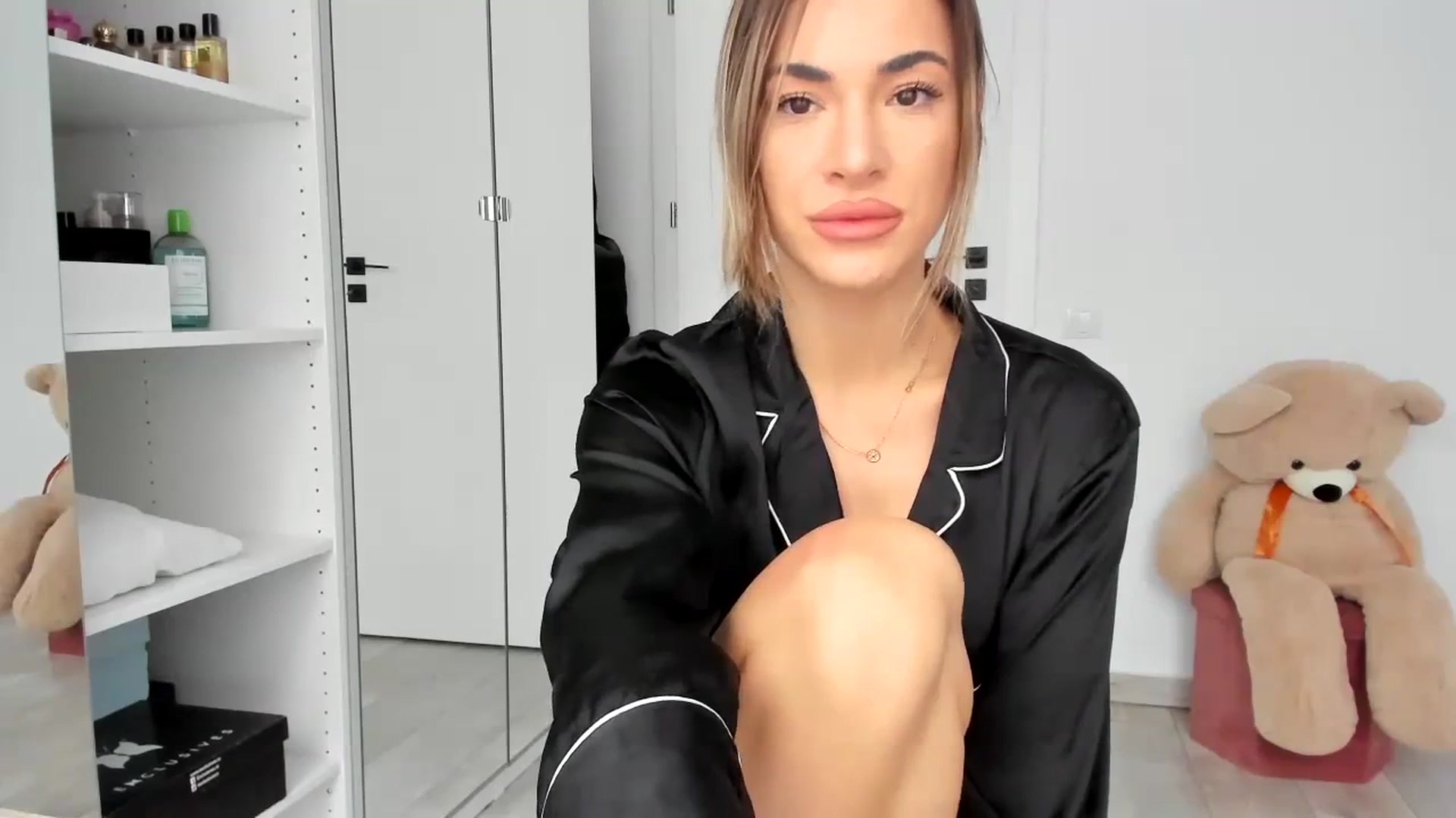 Gallery image thumbnail from Vicky96's myfreecams stream on, 11/27/2023, 13:04 image 11 of 20
