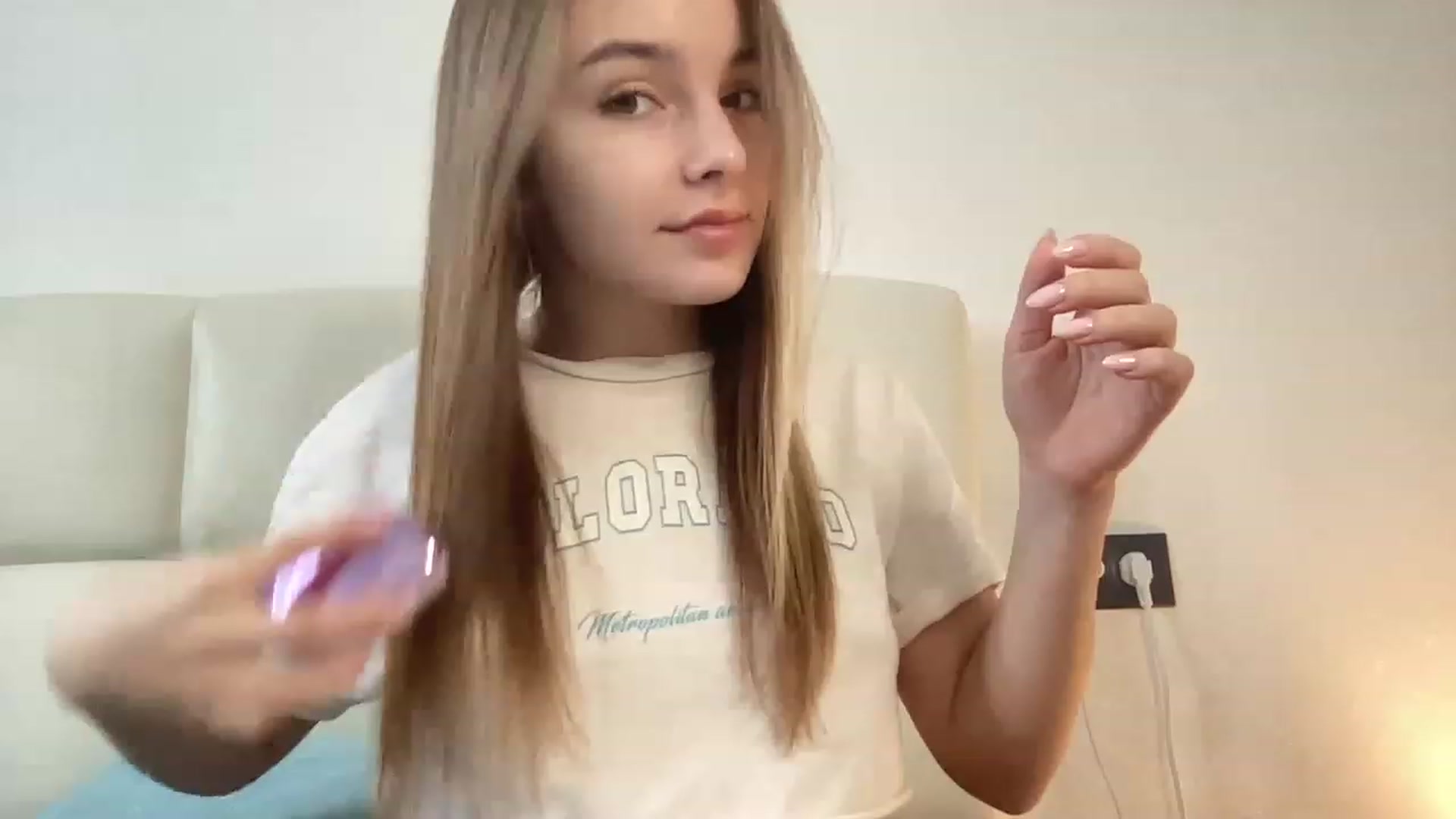 Gallery image thumbnail from VickyRoyal's myfreecams stream on, 02/05/2023, 12:05 image 14 of 20