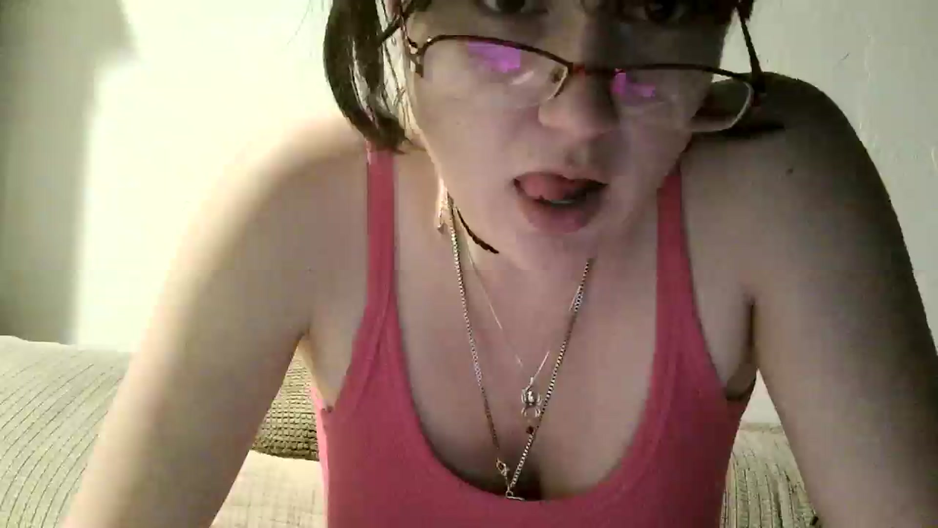 Gallery image thumbnail from Vicky_Badeaux's myfreecams stream on, 03/12/2025, 08:16 image 7 of 20