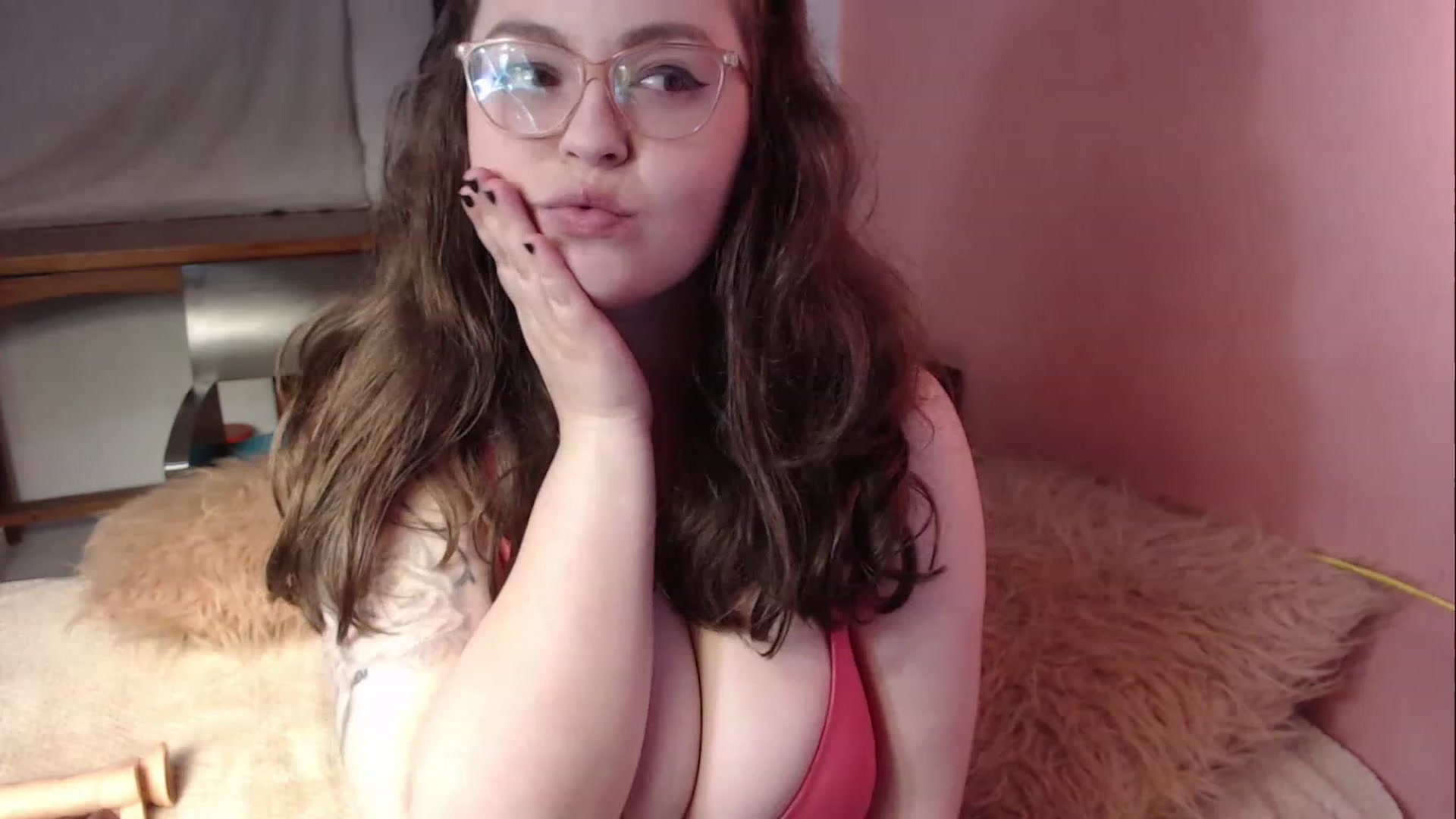 Gallery image thumbnail from Vickya_Vinci's myfreecams stream on, 11/28/2022, 08:01 image 6 of 20