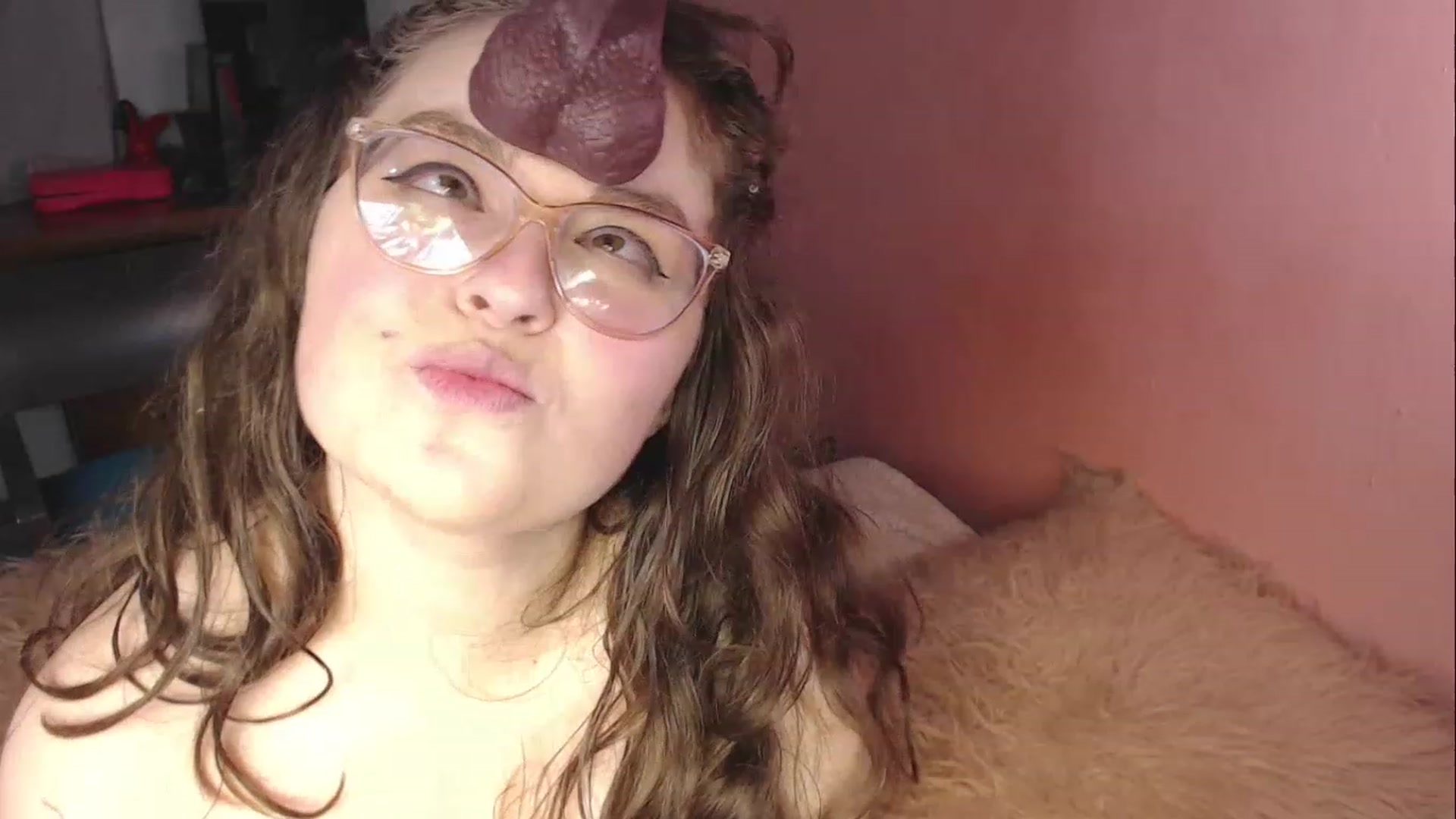 Gallery image thumbnail from Vickya_Vinci's myfreecams stream on, 12/25/2022, 09:06 image 20 of 20