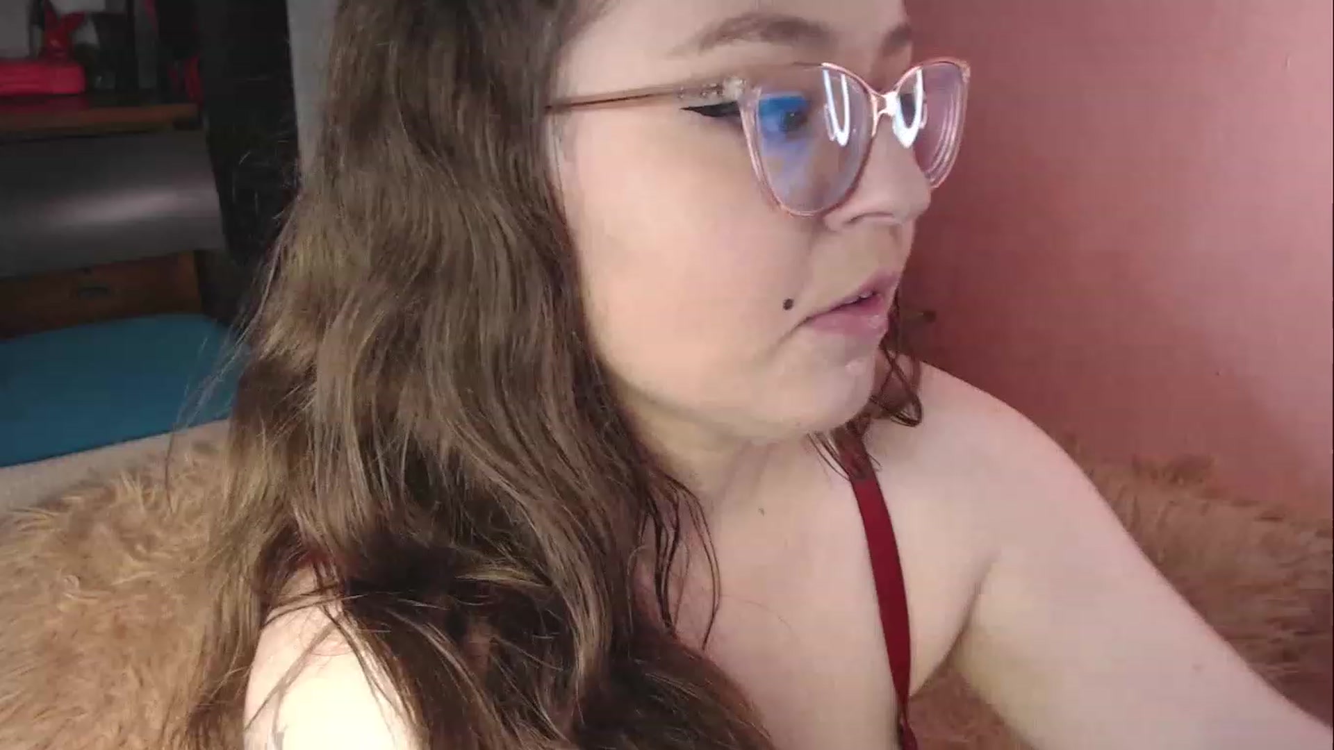 Gallery image thumbnail from Vickya_Vinci's myfreecams stream on, 12/25/2022, 09:06 image 2 of 20
