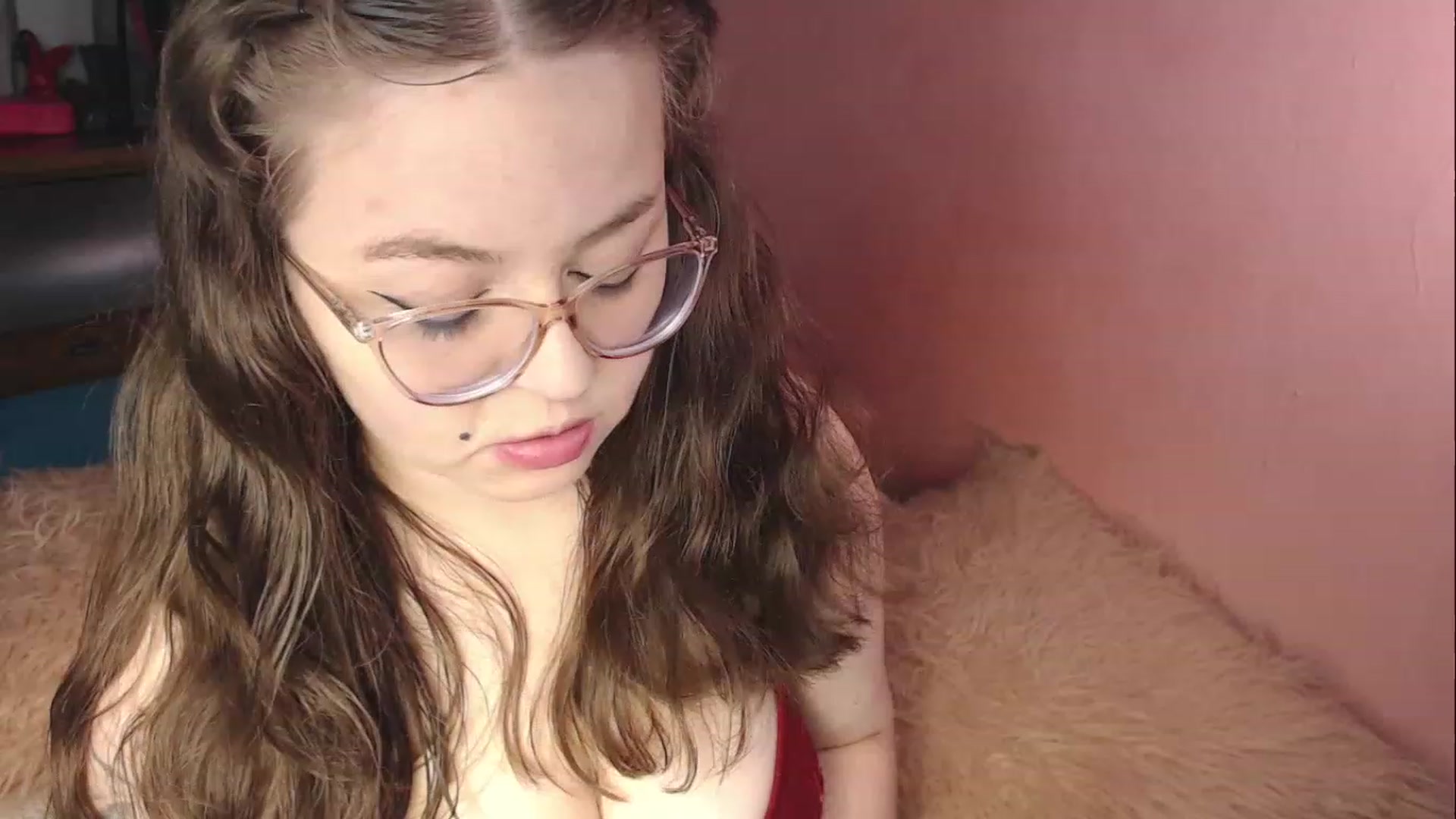 Gallery image thumbnail from Vickya_Vinci's myfreecams stream on, 12/25/2022, 09:48 image 2 of 20