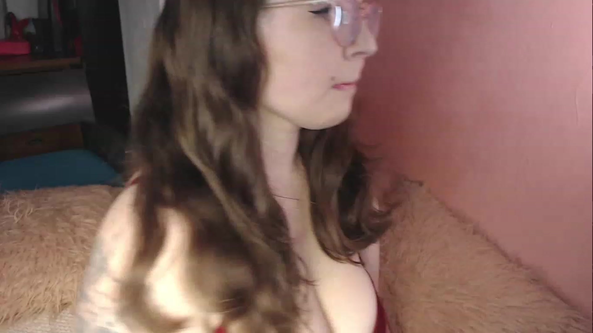 Gallery image thumbnail from Vickya_Vinci's myfreecams stream on, 12/25/2022, 09:48 image 1 of 20