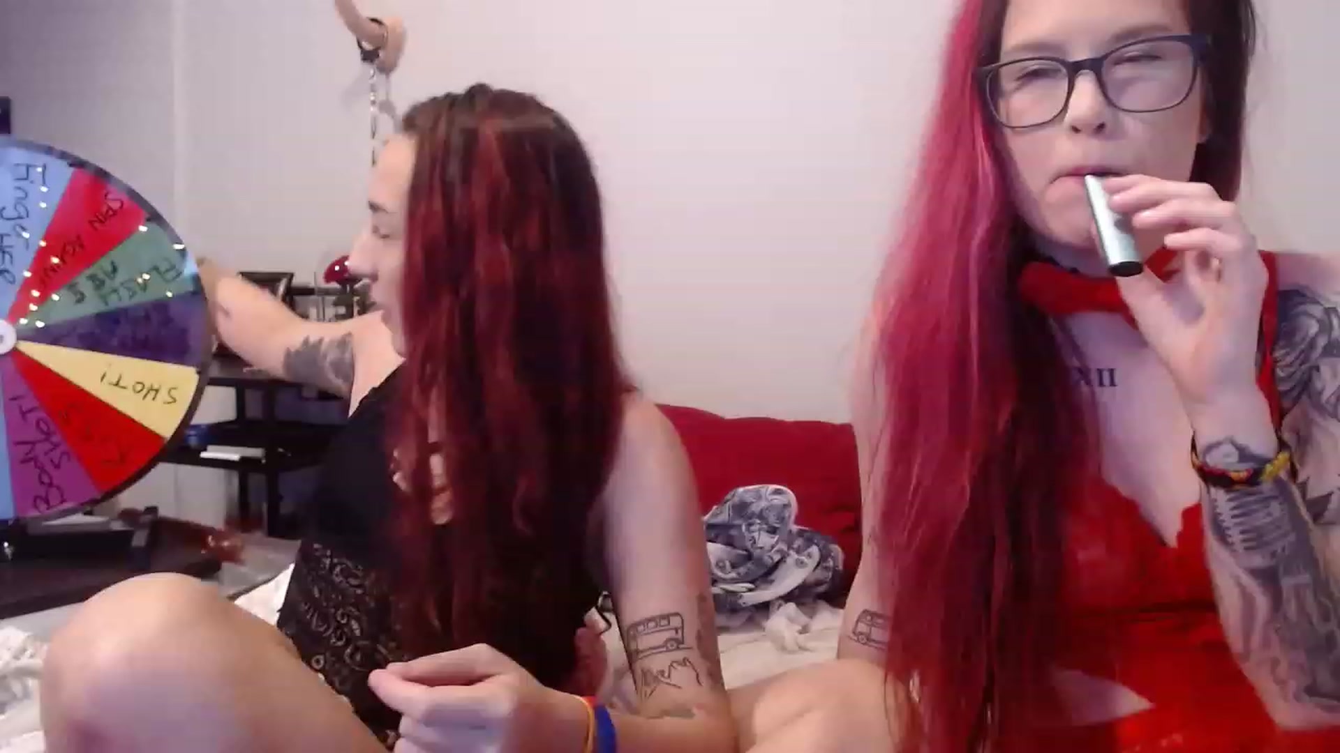 Gallery image thumbnail from Vickyx0x's myfreecams stream on, 12/18/2022, 04:26 image 2 of 20