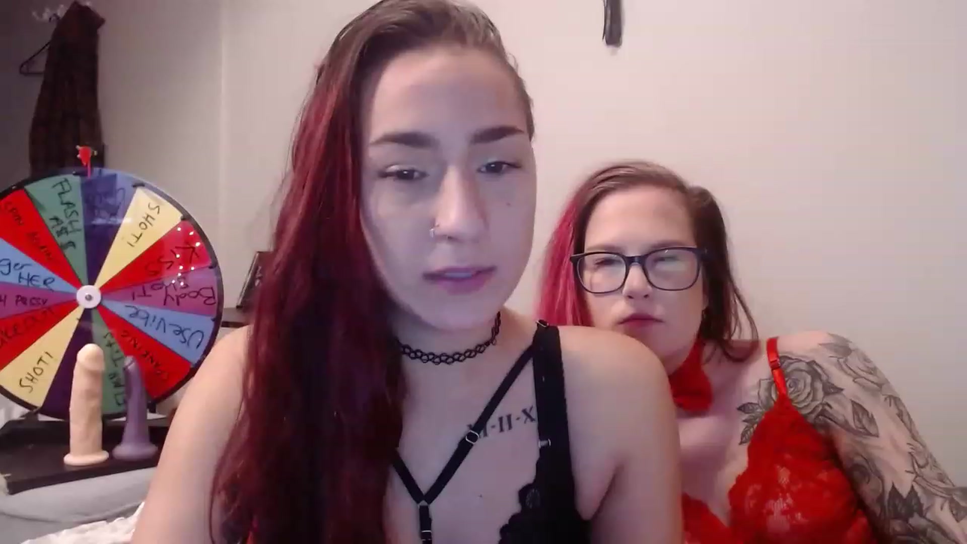 Gallery image thumbnail from Vickyx0x's myfreecams stream on, 12/18/2022, 04:26 image 19 of 20