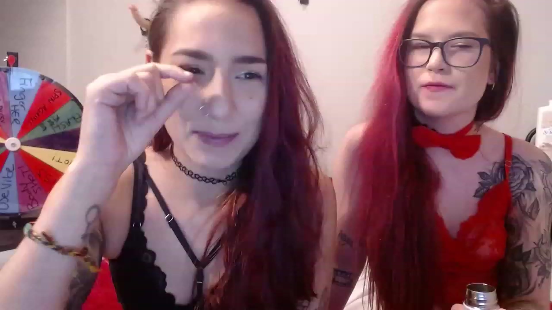 Gallery image thumbnail from Vickyx0x's myfreecams stream on, 12/18/2022, 04:26 image 10 of 20