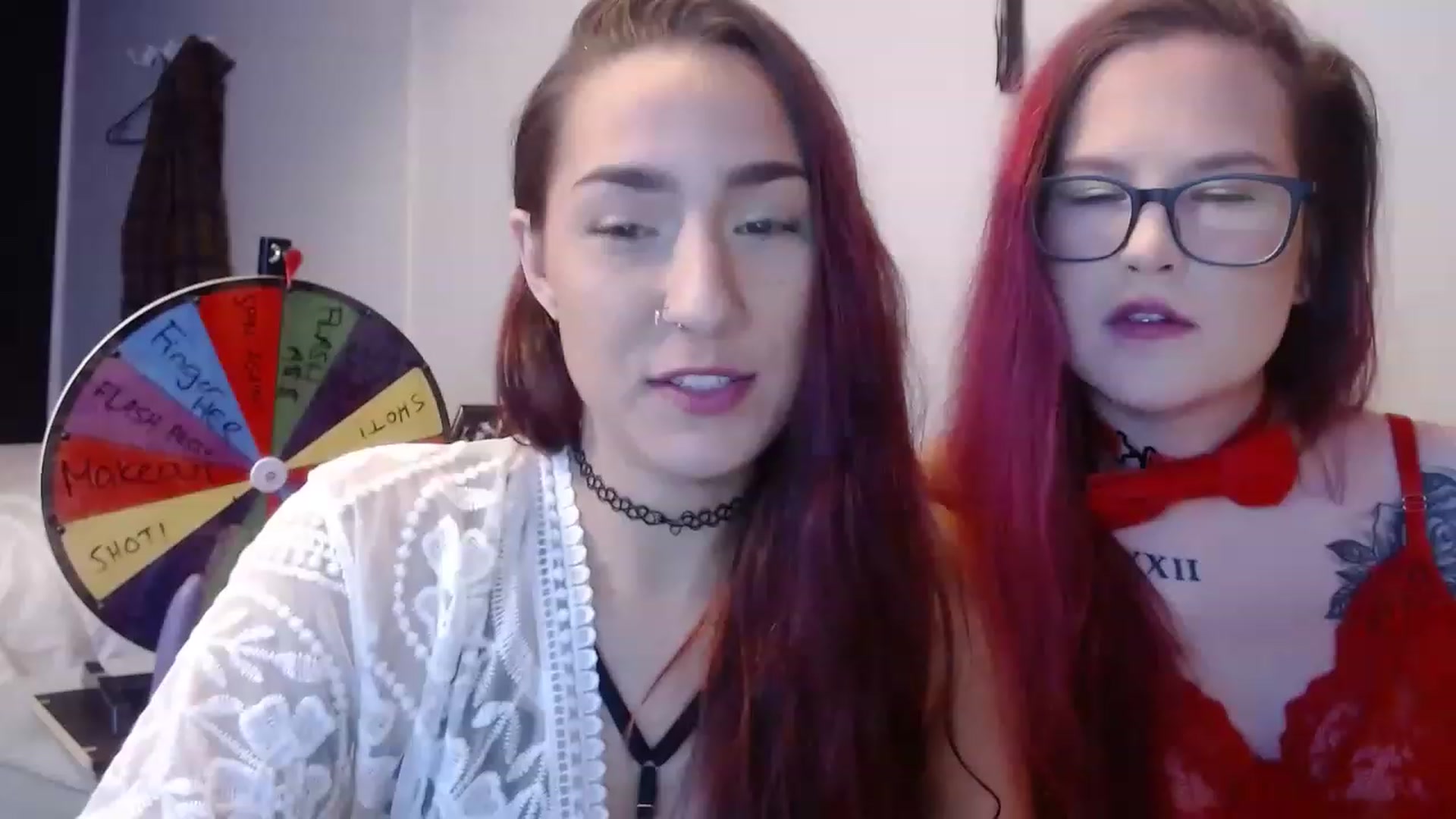 Gallery image thumbnail from Vickyx0x's myfreecams stream on, 12/18/2022, 04:26 image 1 of 20