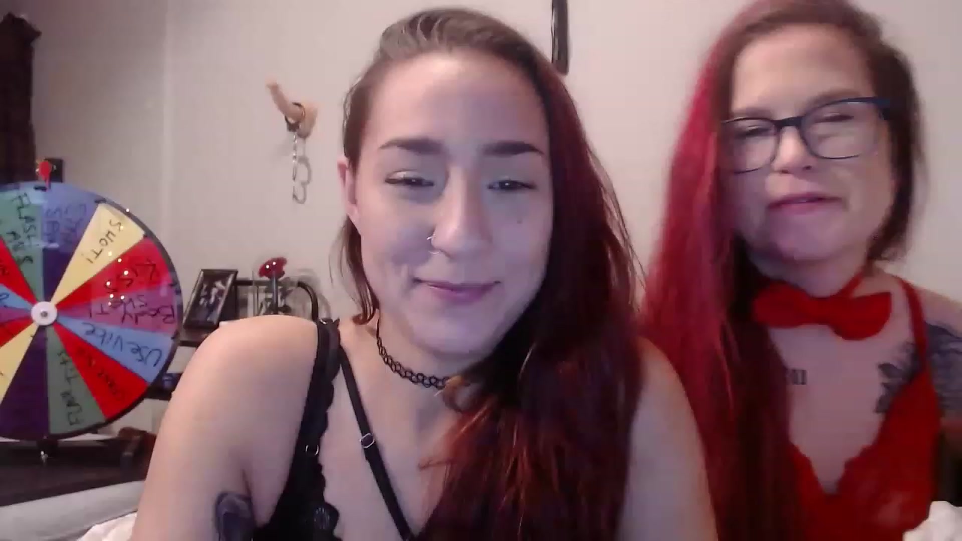 Gallery image thumbnail from Vickyx0x's myfreecams stream on, 12/18/2022, 04:26 image 15 of 20