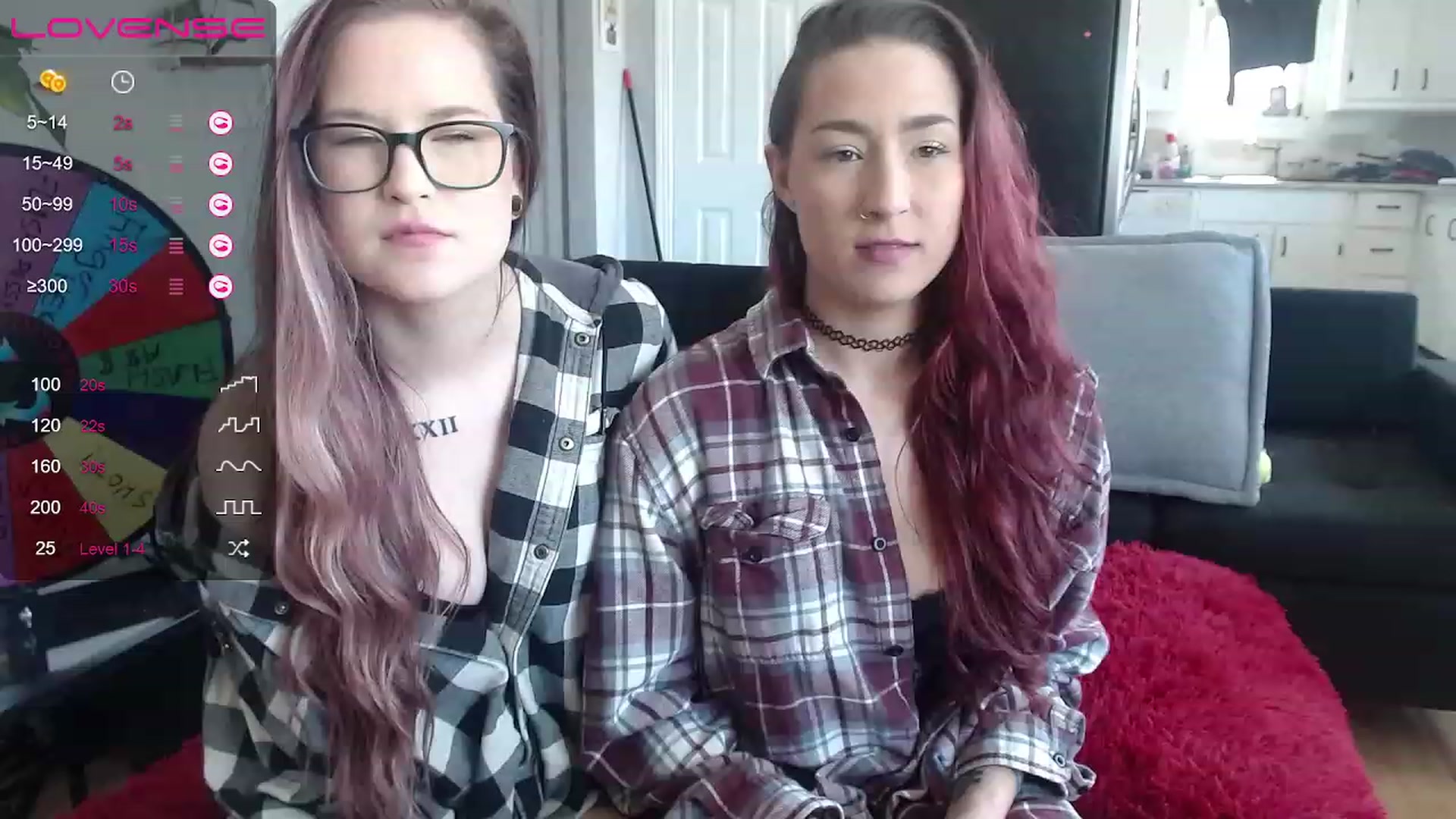 Gallery image thumbnail from Vickyx0x's myfreecams stream on, 04/07/2023, 17:50 image 8 of 20