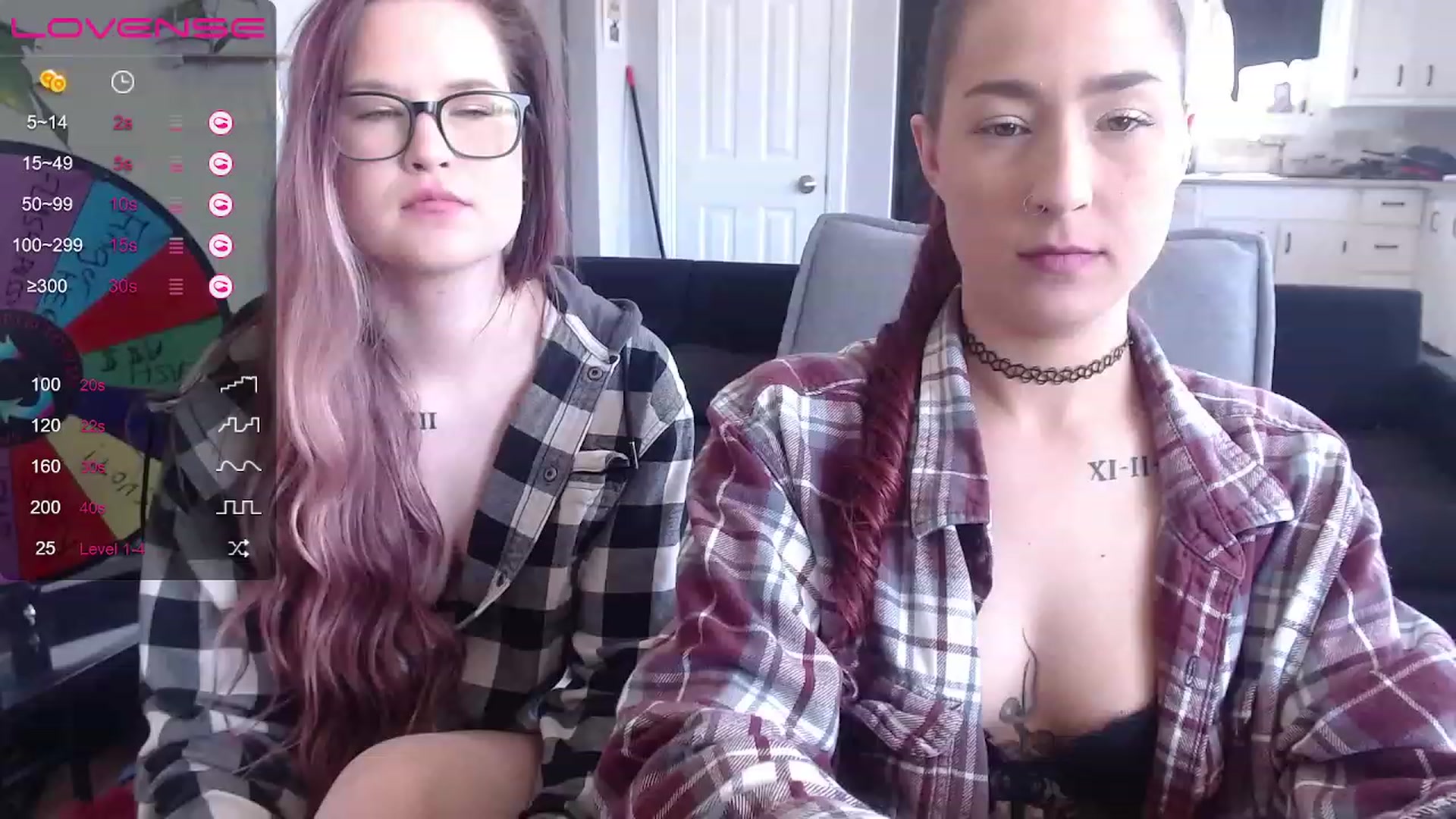 Gallery image thumbnail from Vickyx0x's myfreecams stream on, 04/07/2023, 17:50 image 13 of 20
